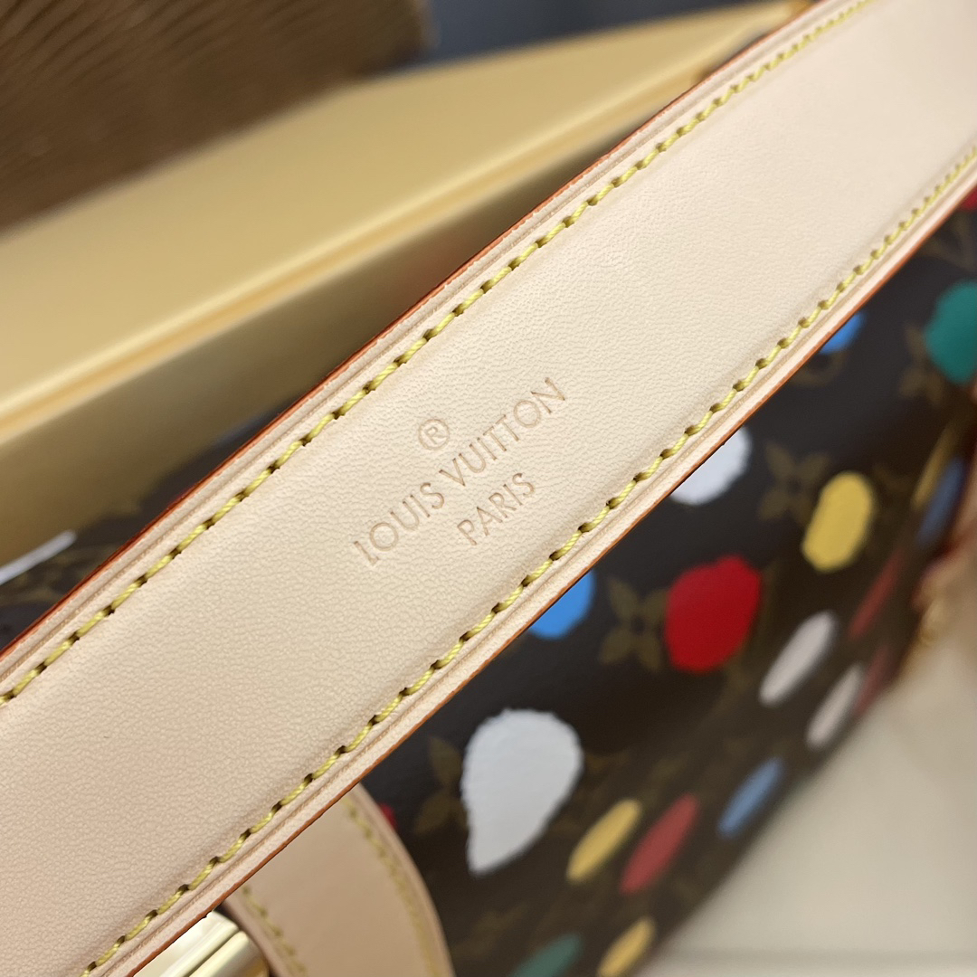 Louis Vuitton Side Trunk PM Crossbody Bag - Image 7