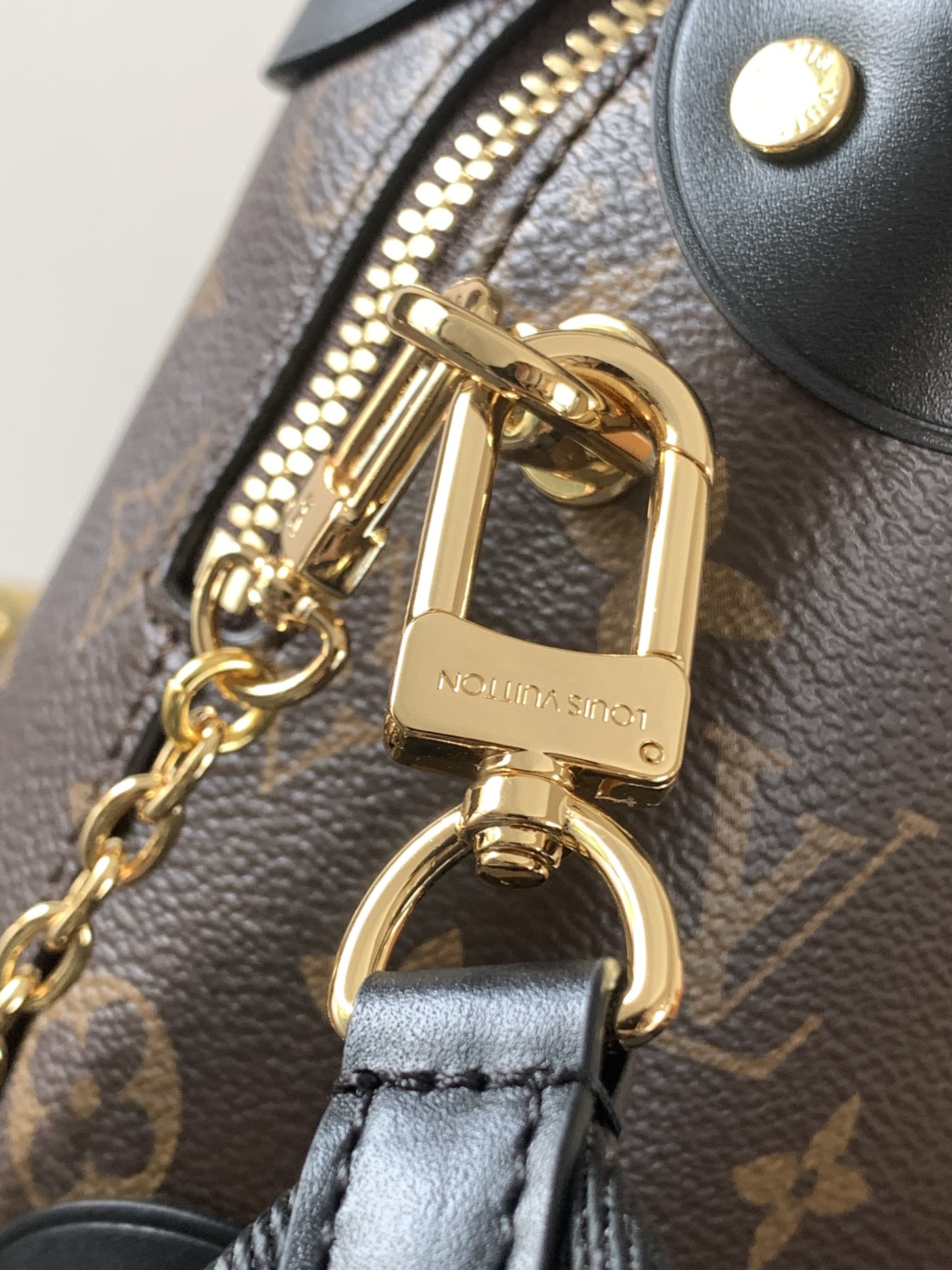 Louis Vuitton Petite Malle Souple Handbag - Image 7