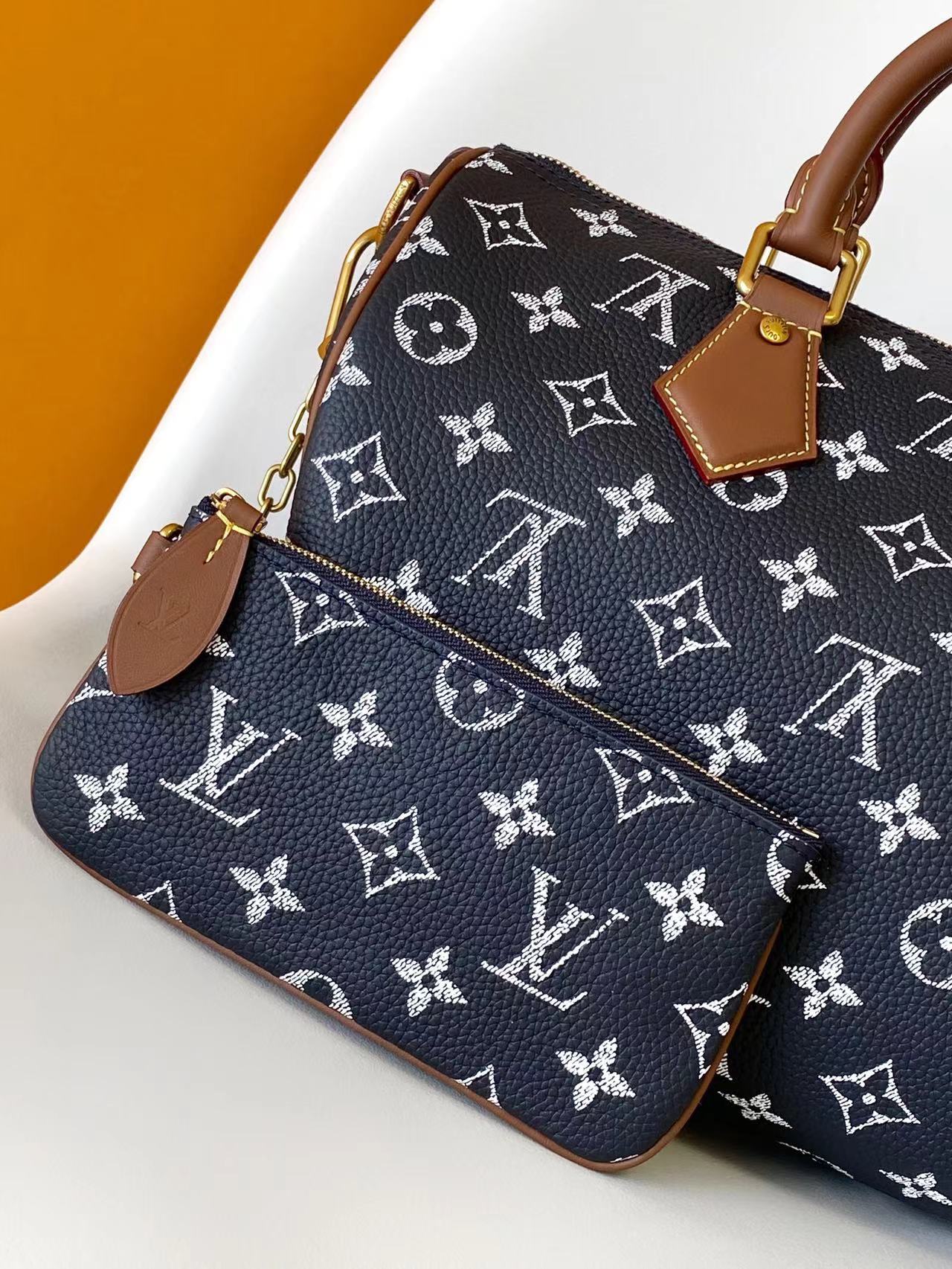 Louis Vuitton Speedy P9 Bandouliere 30 Monogram Leather Crossbody Bag - Image 7