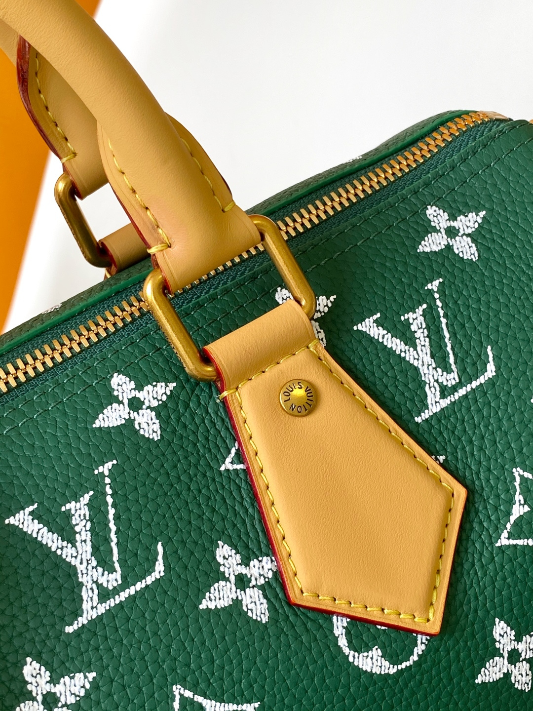Speedy P9 Bandoulière 30 Monogram Leather Handbag - Image 7