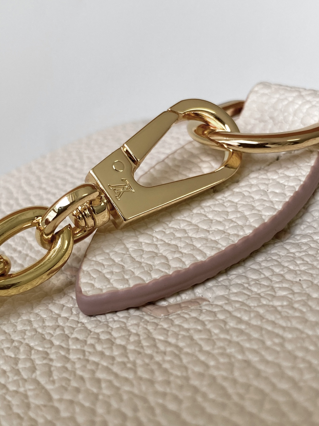 Louis Vuitton Speedy Bandouliere 20 Handbag - Image 7