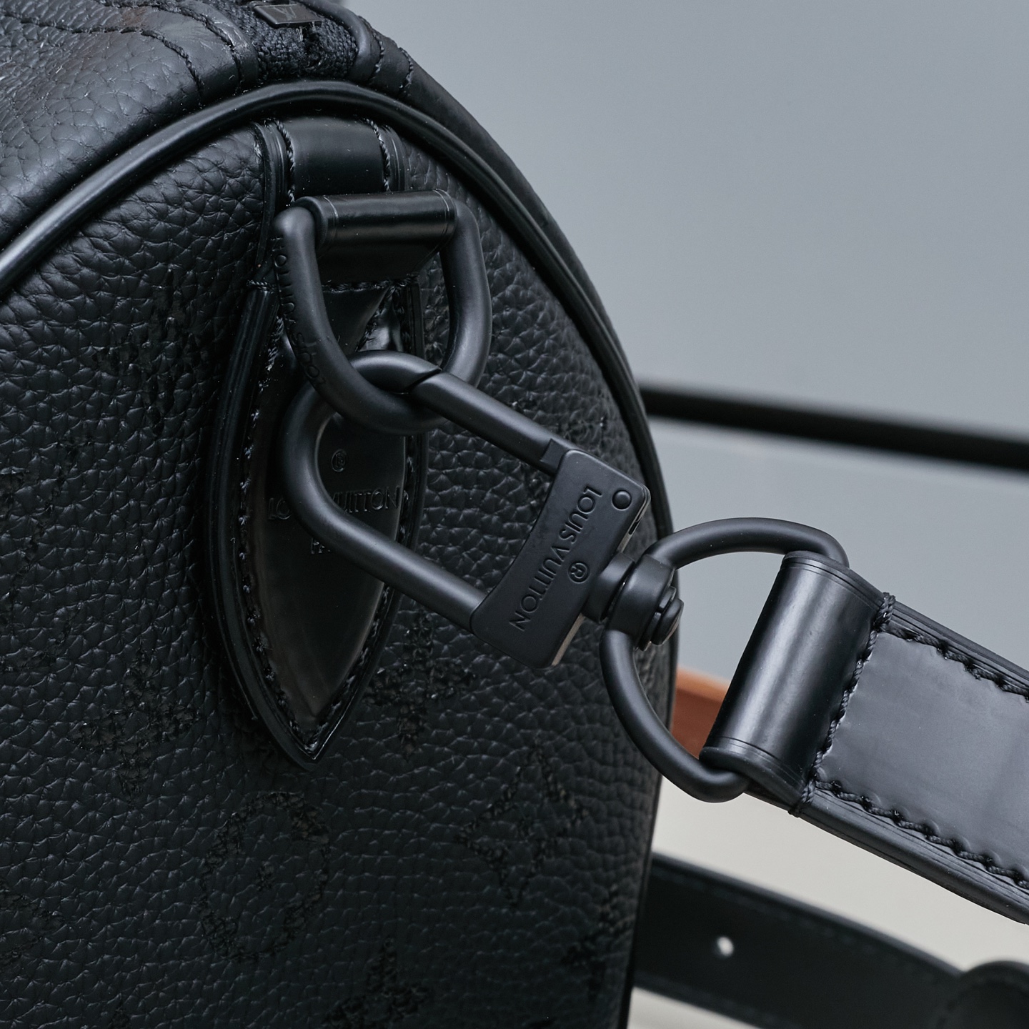 Louis Vuitton Speedy Bandouliere 25 Monogram Leather Handbag - Image 7