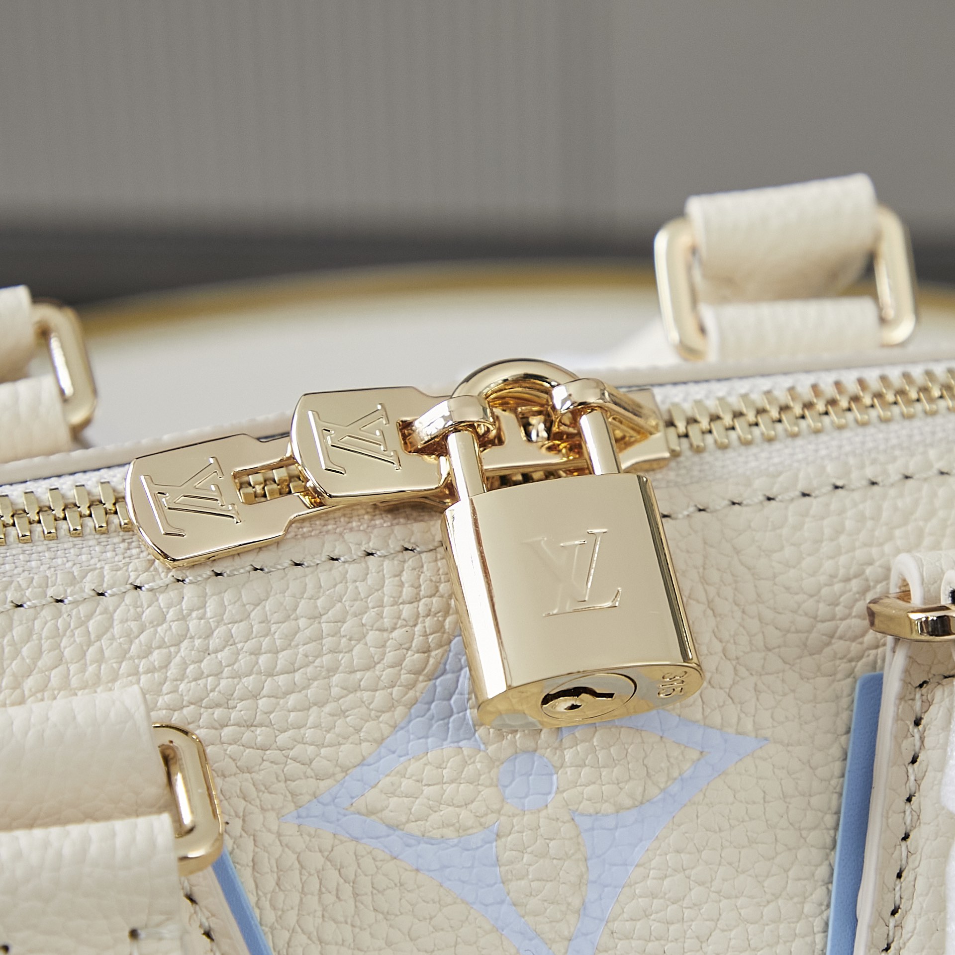 Louis Vuitton Speedy Bandouliere 20 Monogram Empreinte Leather Handbag - Image 7