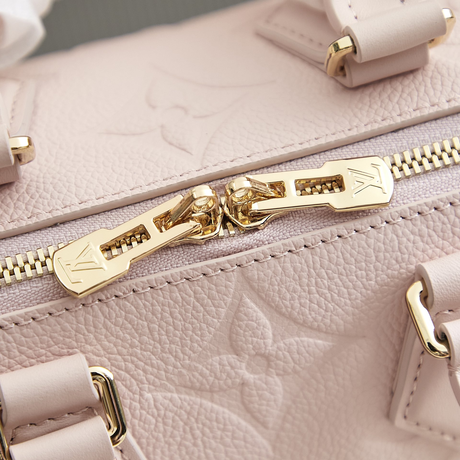 Louis Vuitton Speedy Bandouliere 20 Monogram Empreinte Leather Crossbody Bag - Image 7
