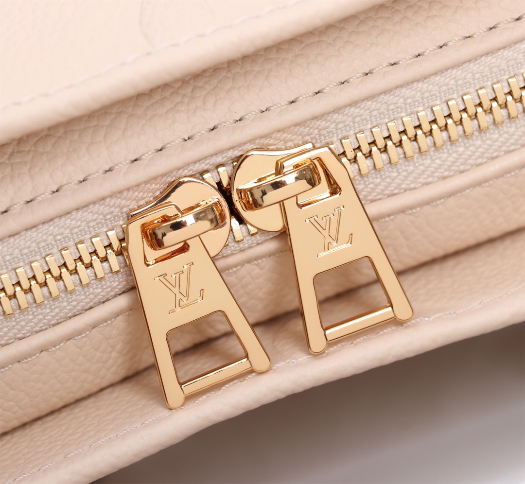 Louis Vuitton OnTheGo East West Handbag in Monogram Empreinte Leather - Image 7