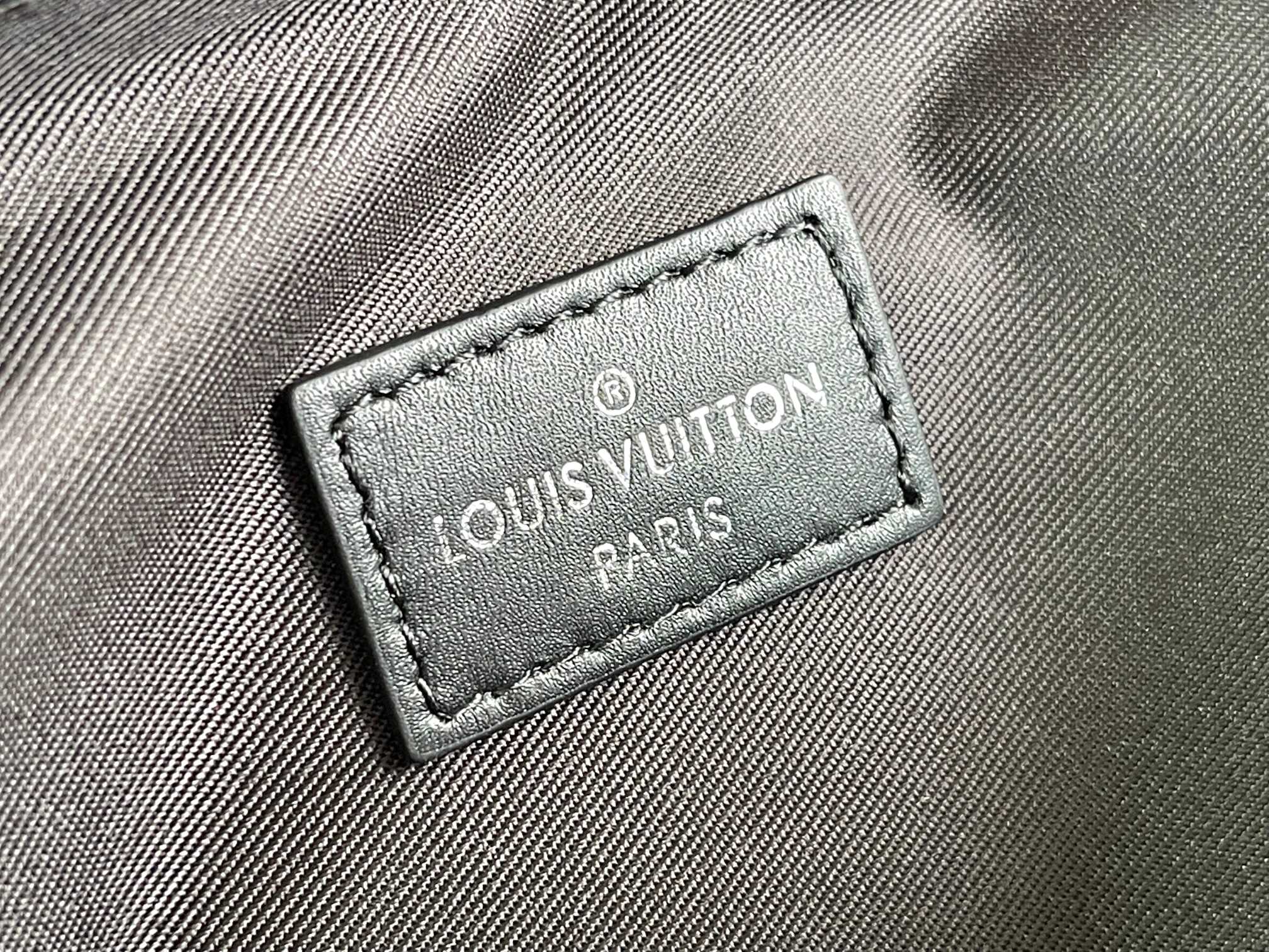 Louis Vuitton Handle Soft Trunk M59163 Monogram Leather Crossbody Bag - Image 7