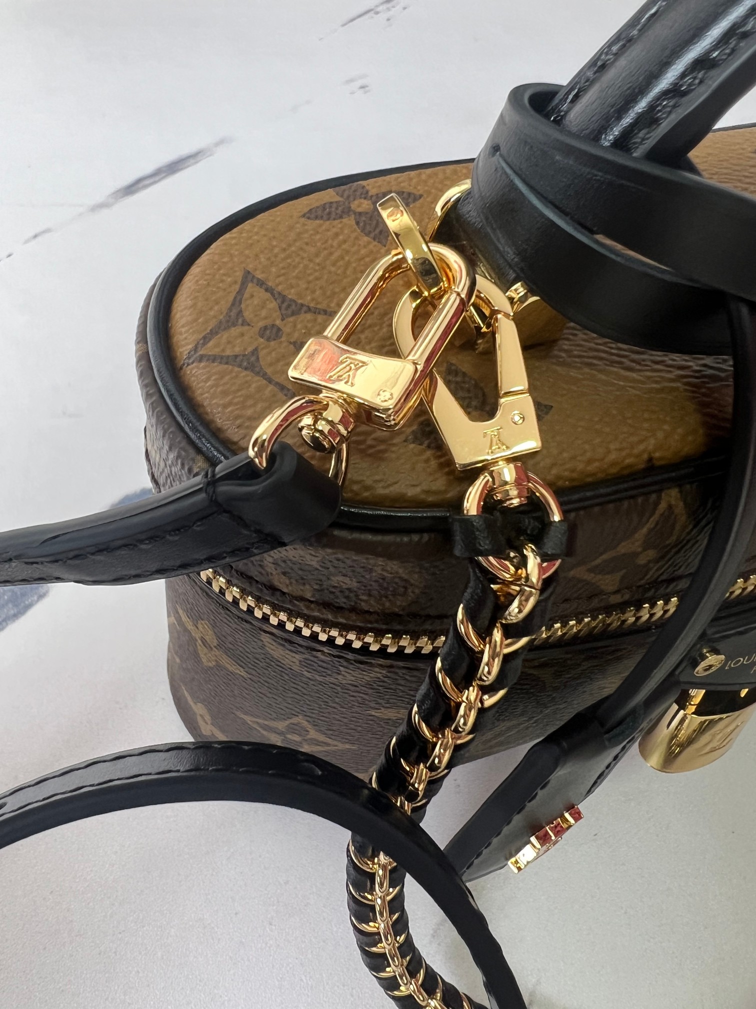 Louis Vuitton Vanity Chain Pouch M47125 Monogram Handbag - Image 7