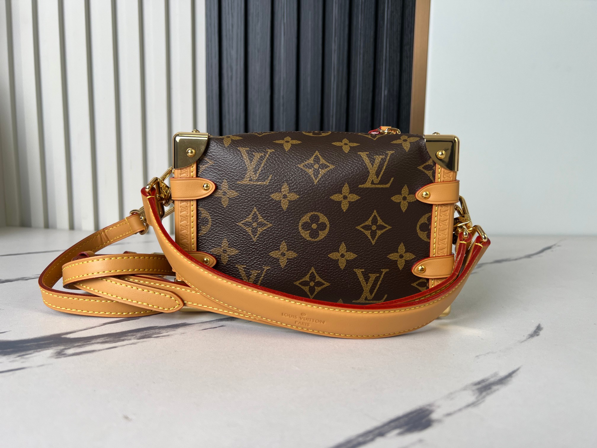 Louis Vuitton Monogram Box-Style Handbag M46815 - Image 7