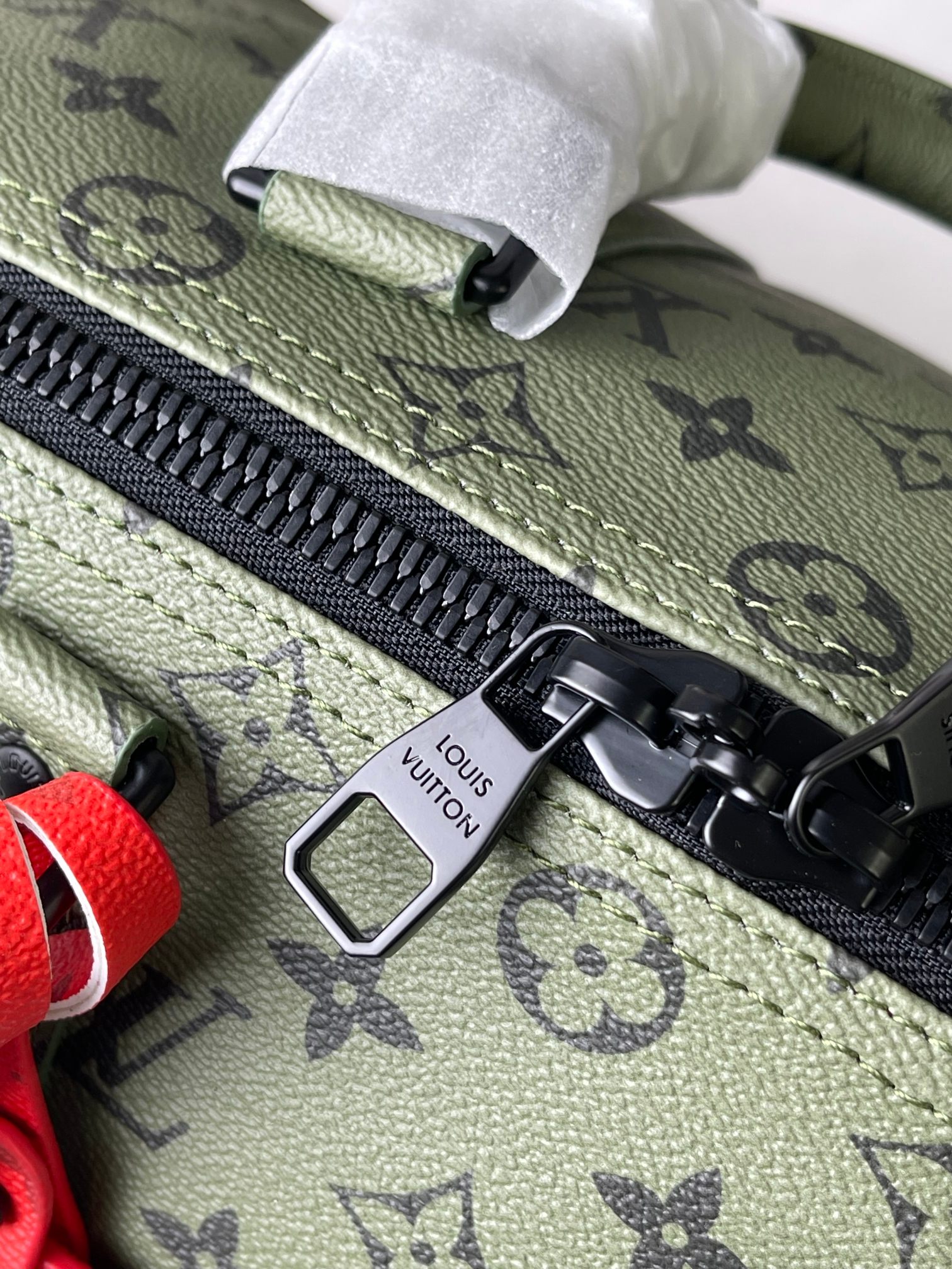 Louis Vuitton Keepall Bandoulière 45 Travel Bag - Image 7