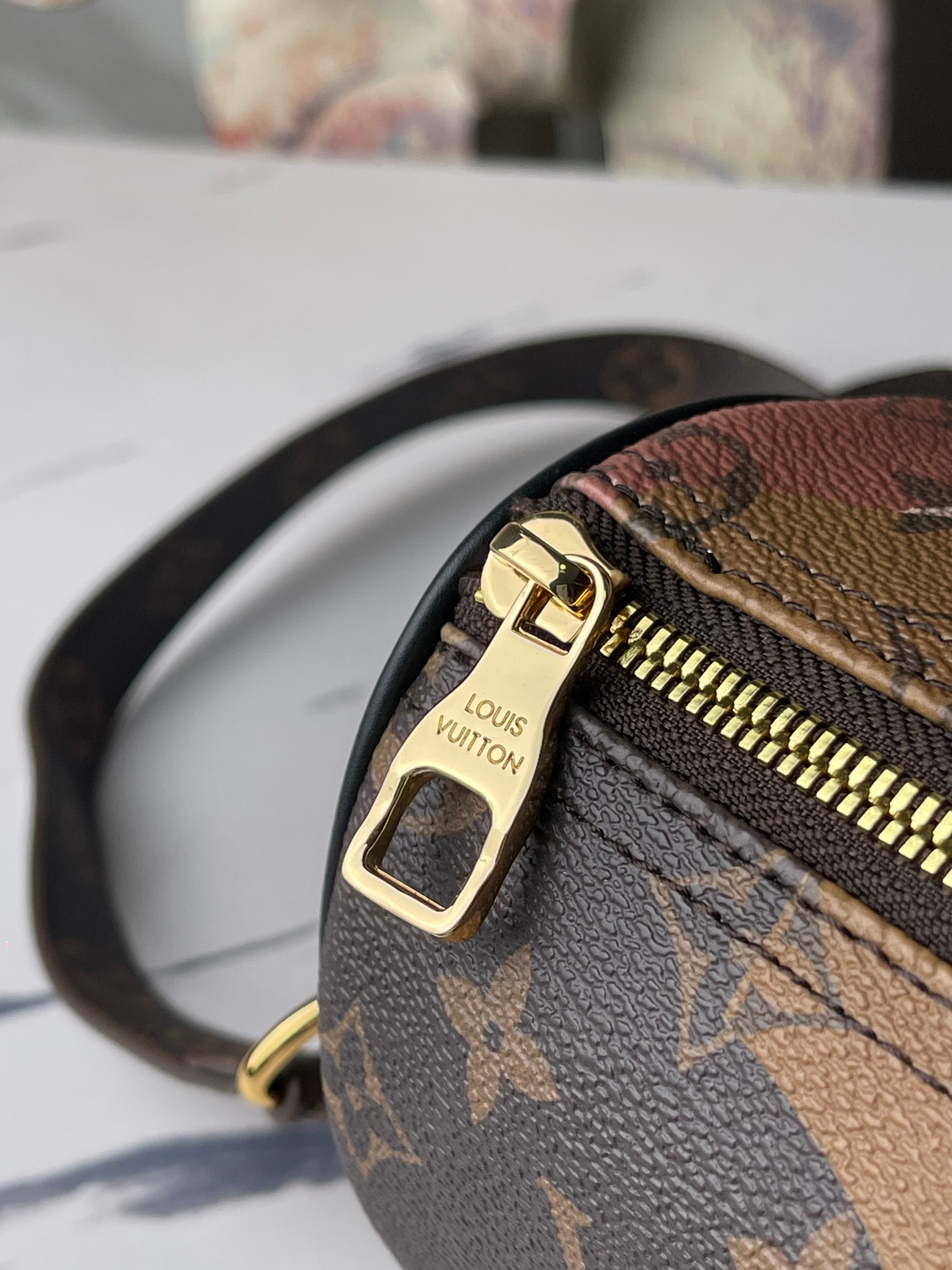 Louis Vuitton Keepall Bandoulière 25 Monogram Shoulder Bag - Image 7