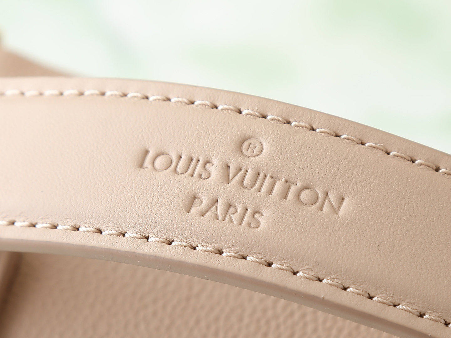 Louis Vuitton Side Trunk PM Small Crossbody Bag in Beige Leather - Image 7
