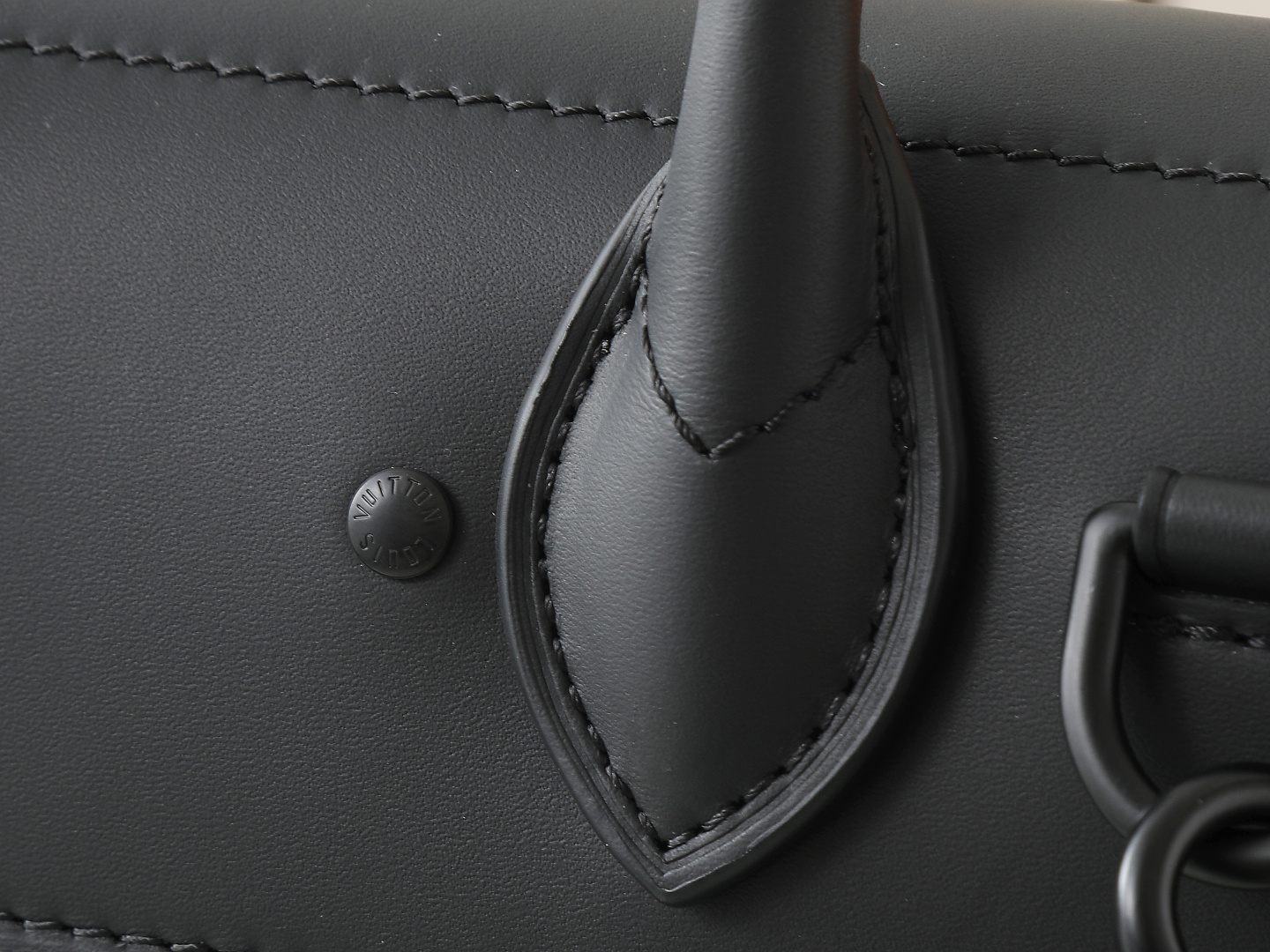 Louis Vuitton Steamer Small Crossbody Bag in Black Taurillon Leather - Image 7
