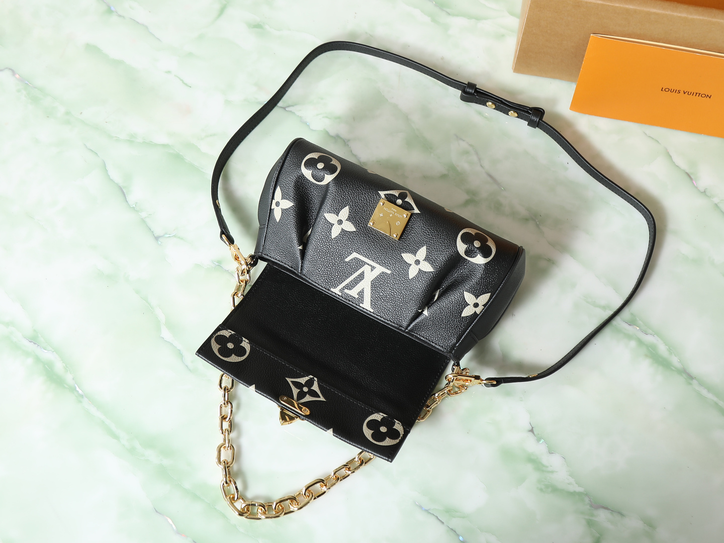 Louis Vuitton M45859 Favorite Monogram Leather Crossbody Bag - Image 7
