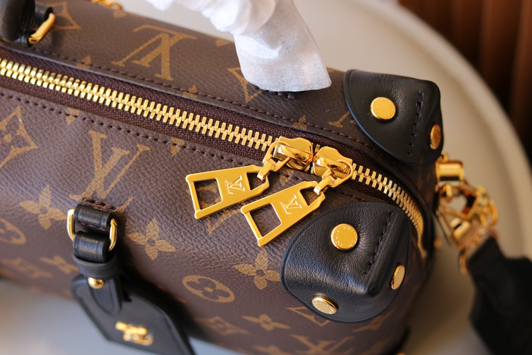 Louis Vuitton Petite Malle Souple Crossbody Bag M45531 / M45571 - Image 7