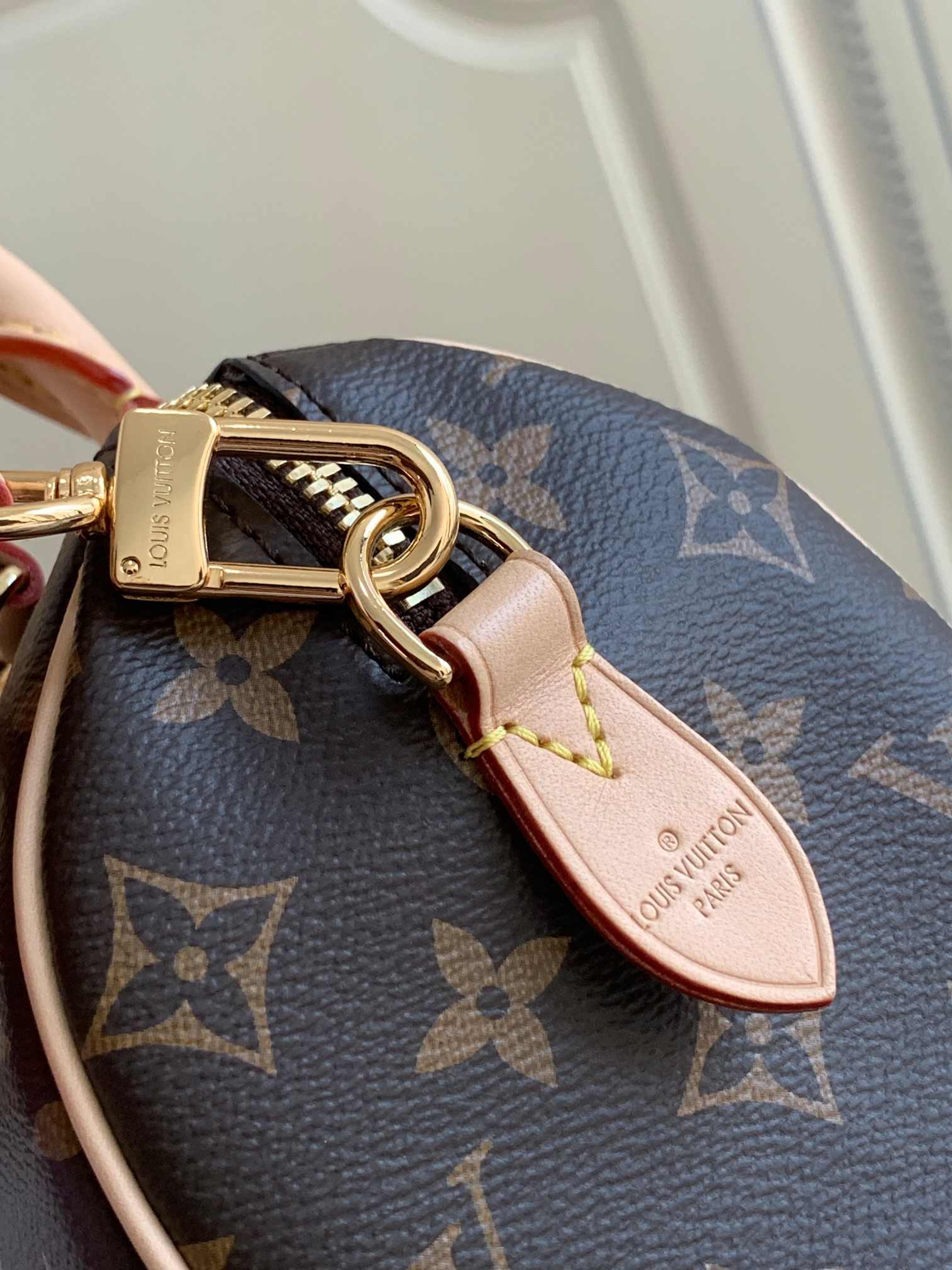 Louis Vuitton Speedy 20 Handbag in Damier Ebene Canvas - Image 7