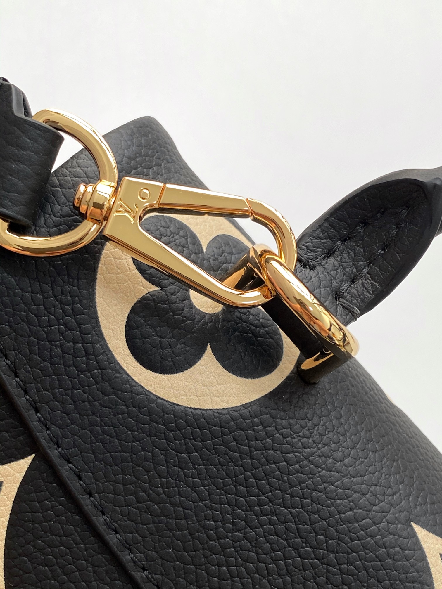 Louis Vuitton Madeleine BB Handbag - Image 7