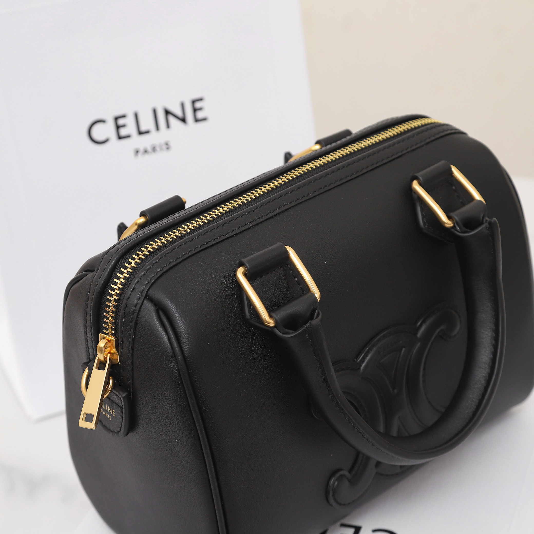 Italian Cowhide Embossed Bucket Handbag - Image 7
