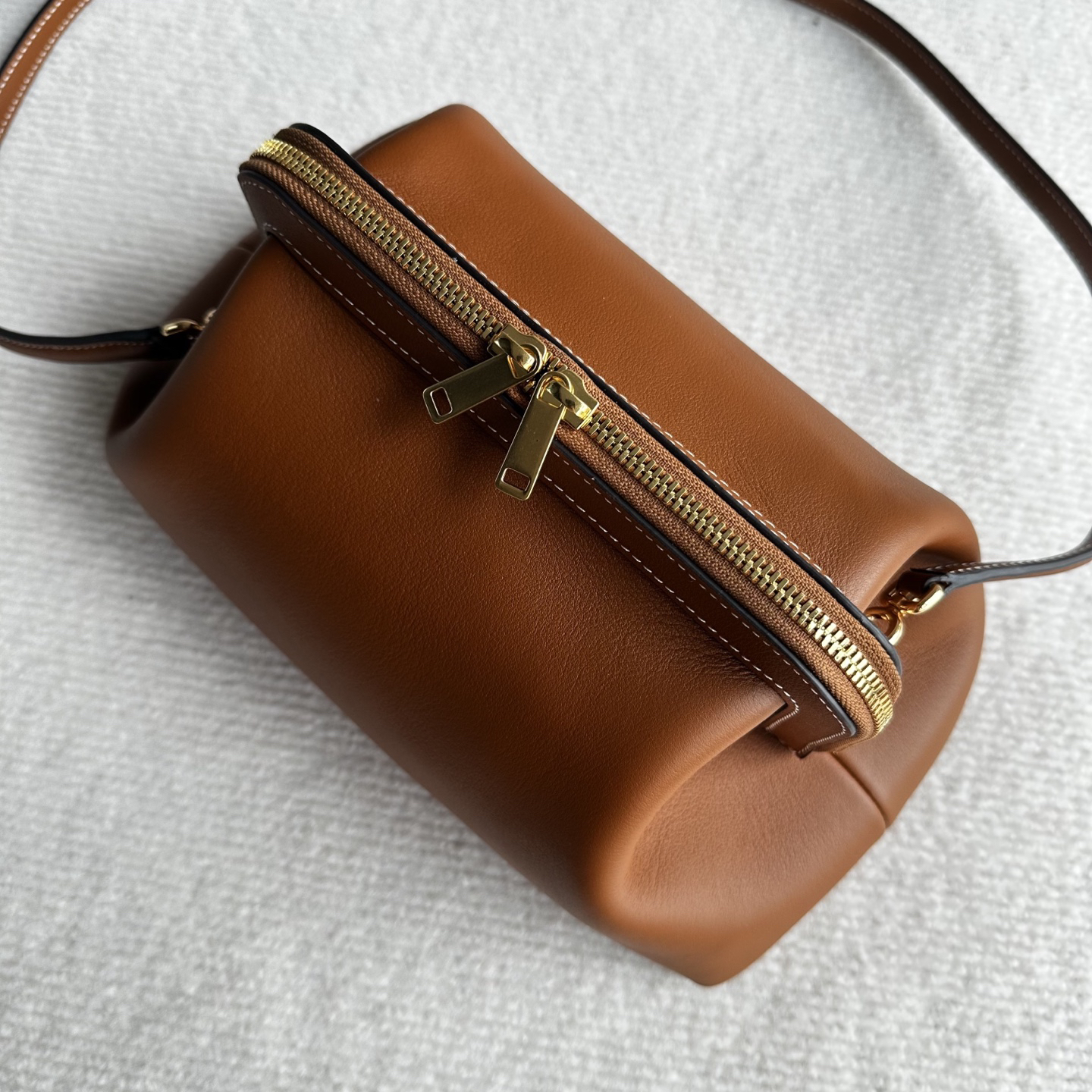 CE Doctor Small Frame Clutch Bag - Image 7