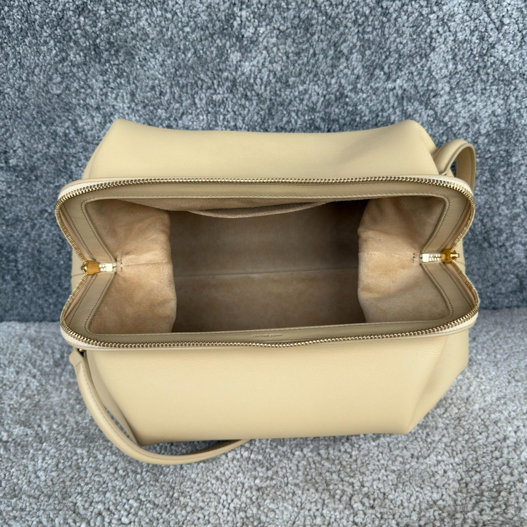 DOCTOR UCH Genuine Leather Crossbody Bag - Image 7