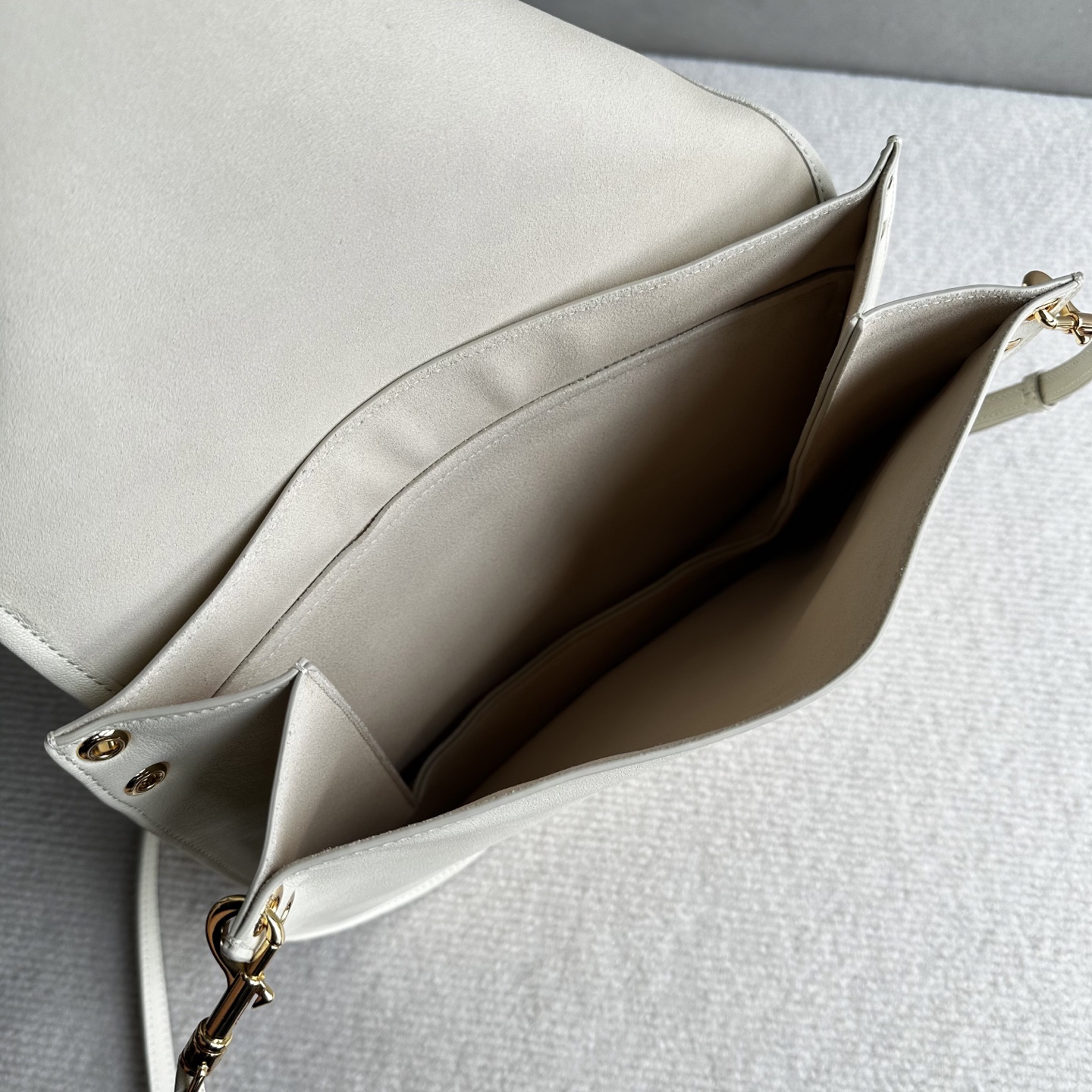 Celine Soft Triomphe Besace Shoulder Bag - Image 7