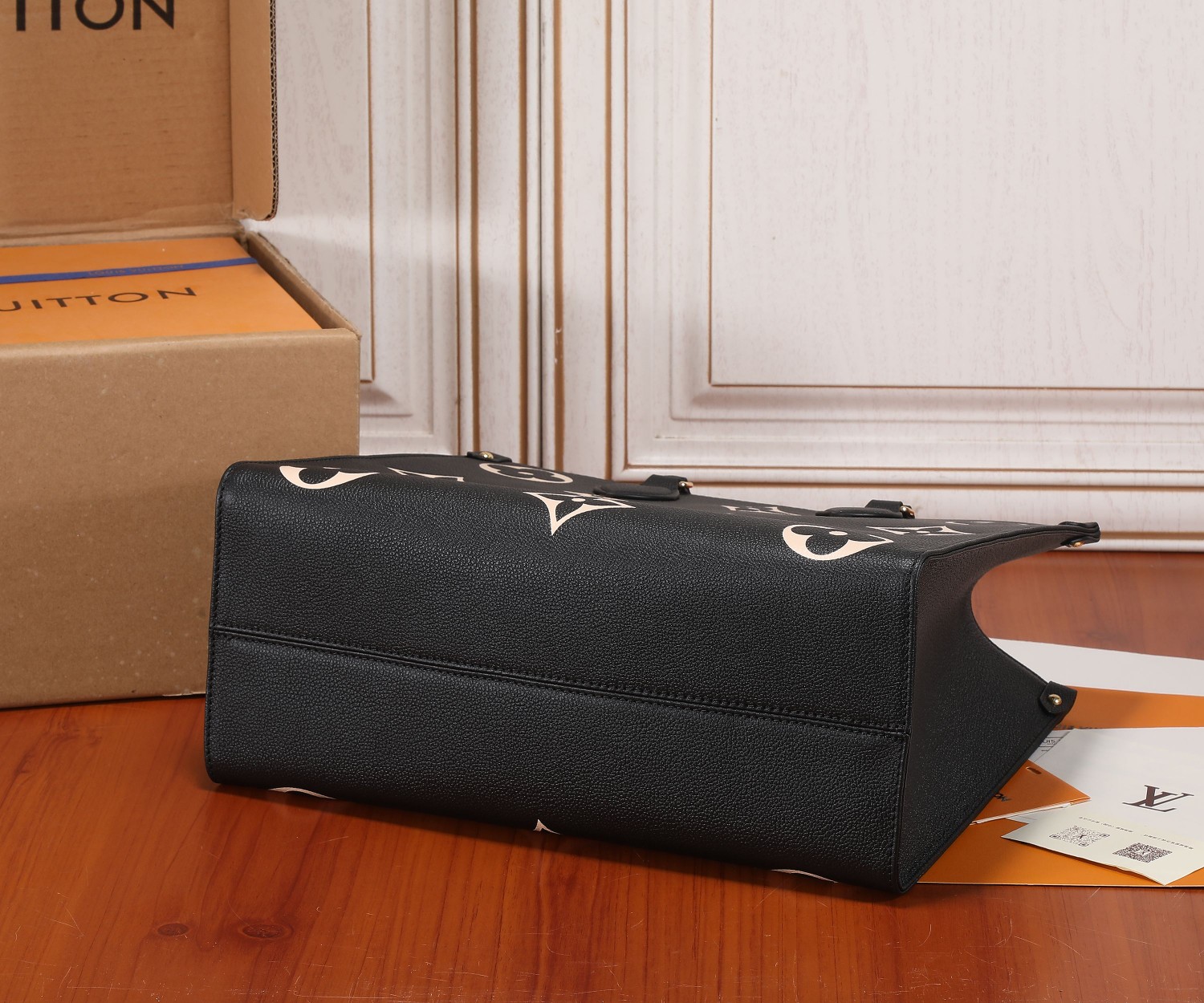 Louis Vuitton OnTheGo Medium Tote Bag - Image 7