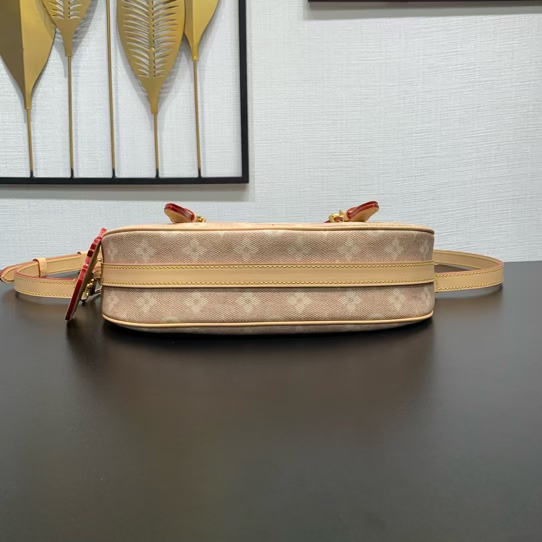 Louis Vuitton Escape Bag, Travels With Grace Coddington Meowgram, Model M15134 - Image 7