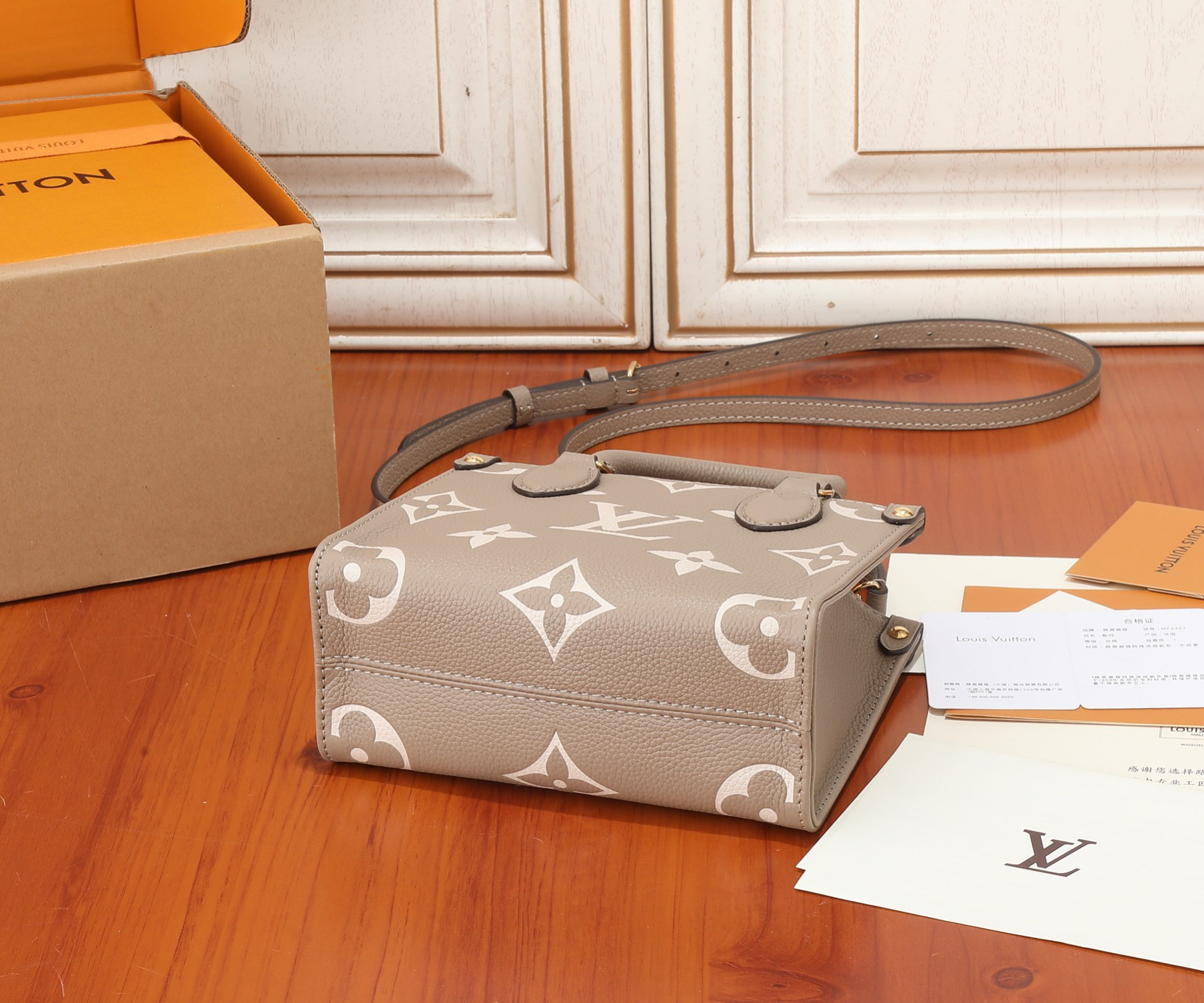 Louis Vuitton OnTheGo BB Handbag in Monogram Empreinte Leather - Image 7