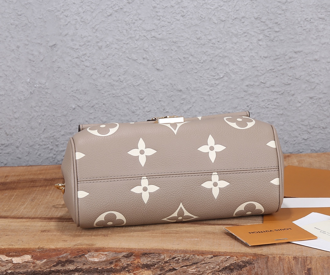 Louis Vuitton Favorite Monogram Empreinte Crossbody Bag - Image 7