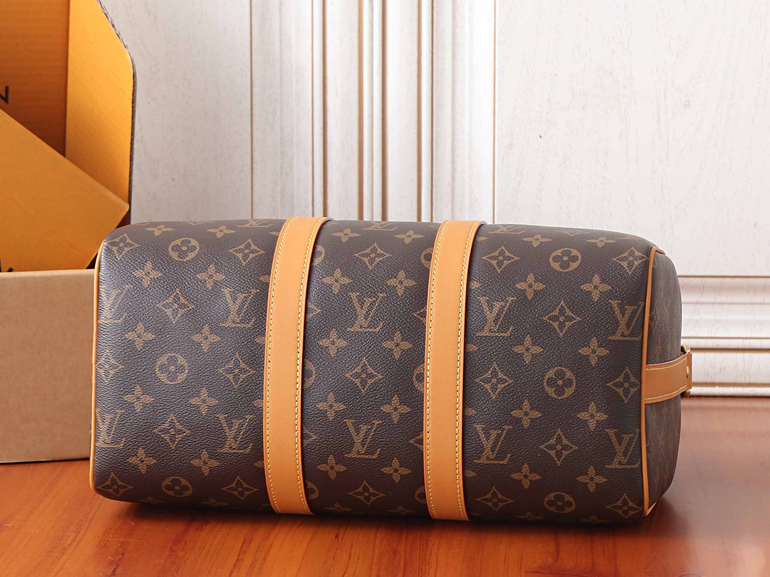 Louis Vuitton Keepall Bandoulière 35 Travel Bag - Image 7