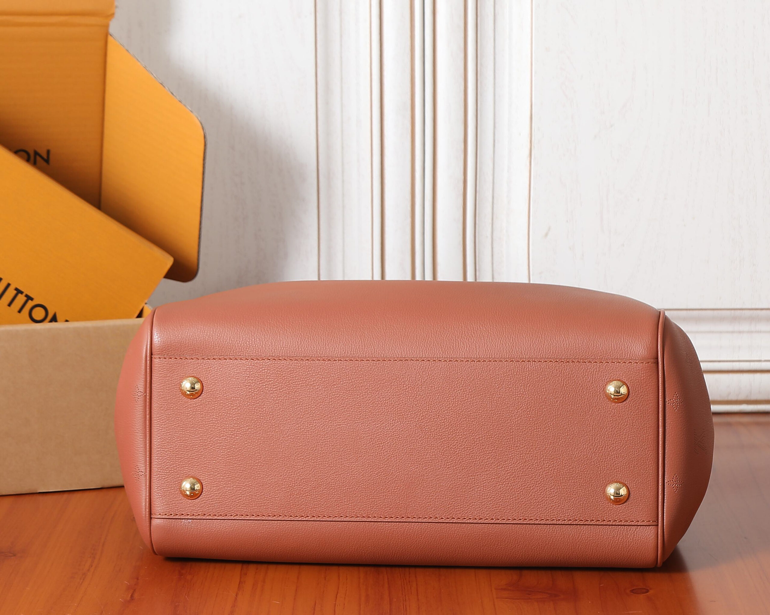 Black Calfskin Top-Handle Handbag - Image 7