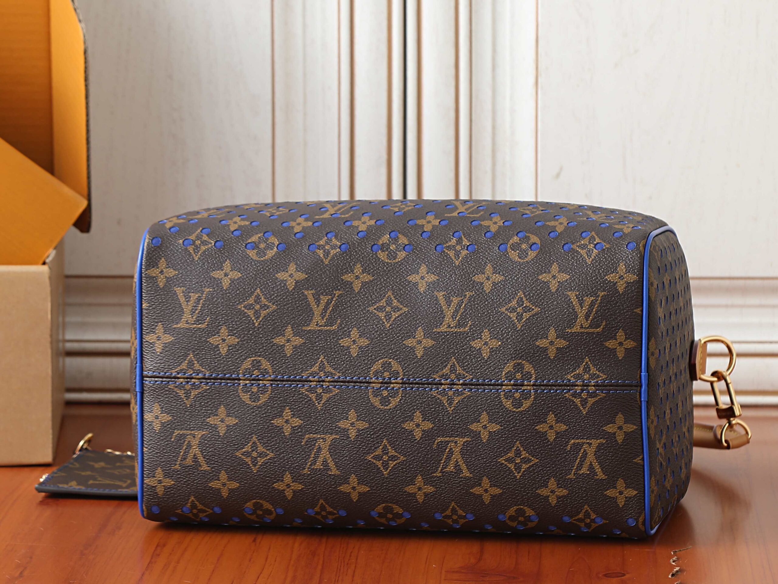 Louis Vuitton Speedy Soft 30 Handbag in Monogram Perfo Canvas - Image 7