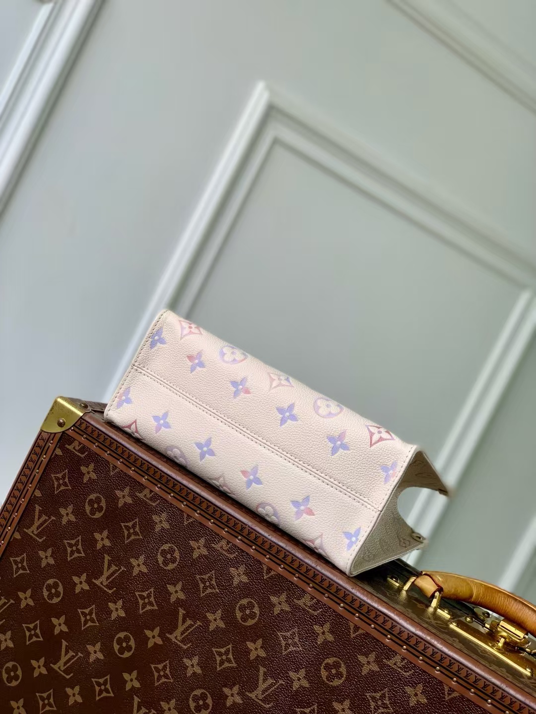 Louis Vuitton OnTheGo Small Crossbody Bag - Image 7