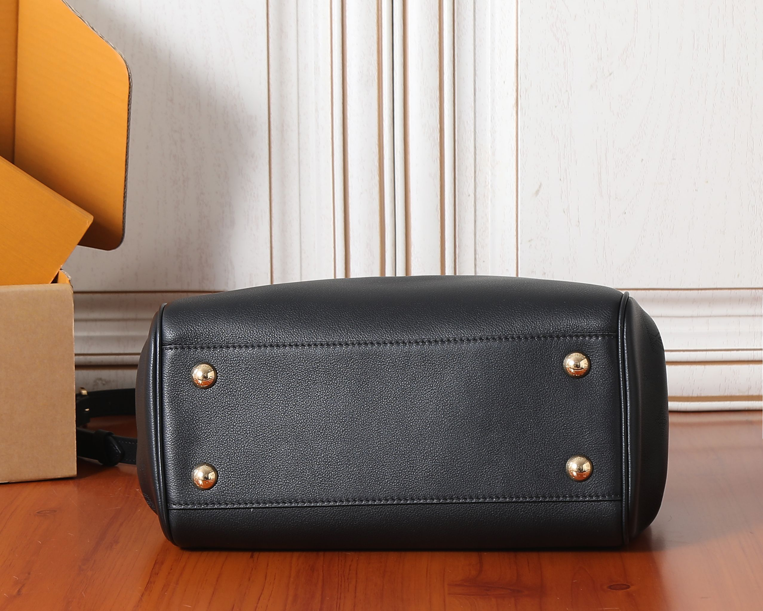 Louis Vuitton Vendôme PM Handbag M26502 - Image 7