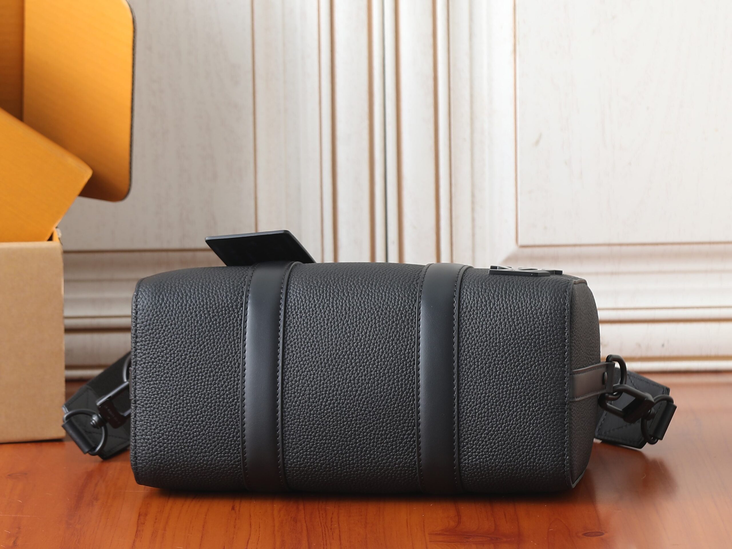 Louis Vuitton City Keepall Aerogram Handbag M59255 - Image 7
