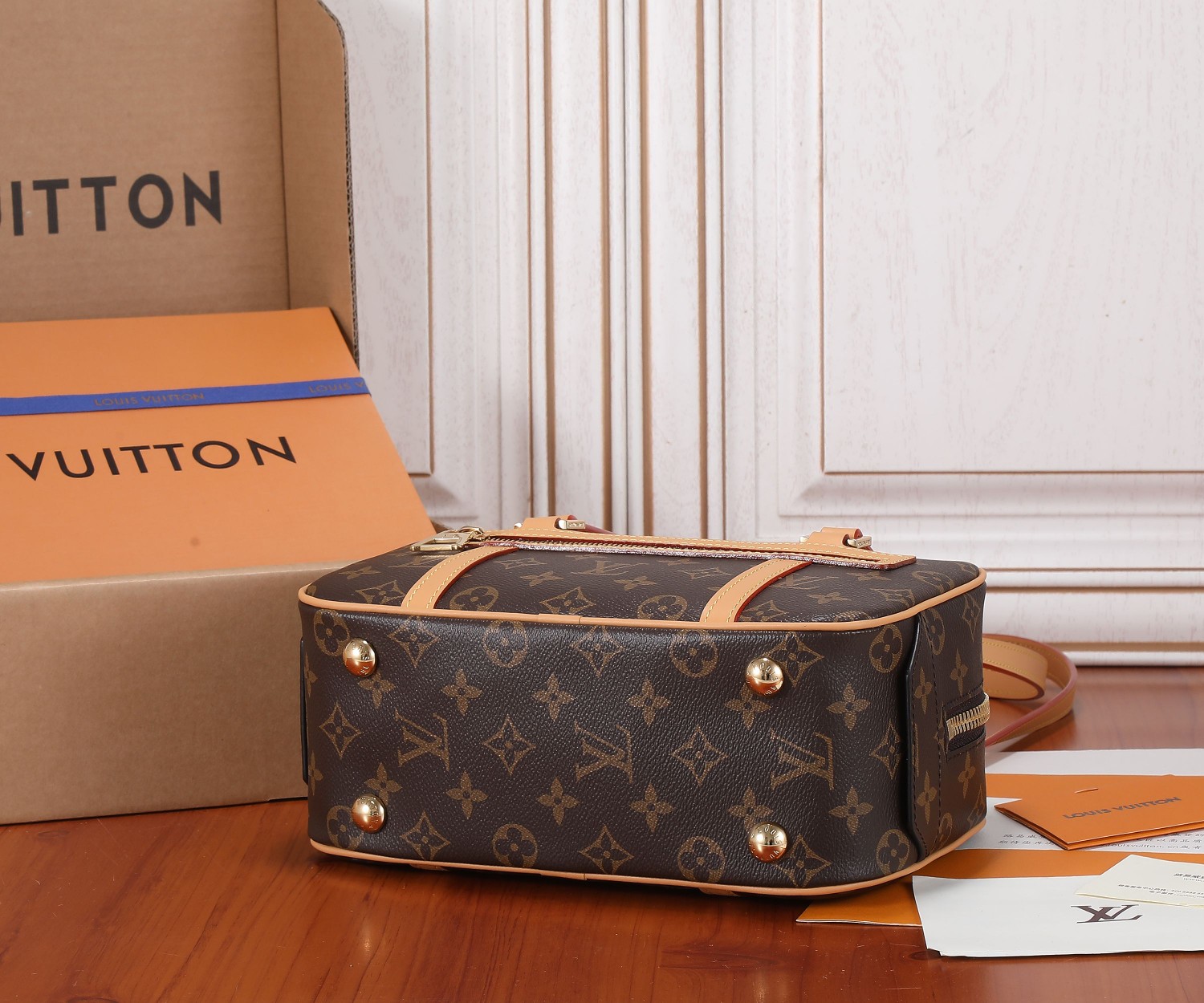 Louis Vuitton Cité Monogram Shoulder Bag M46321 - Image 7