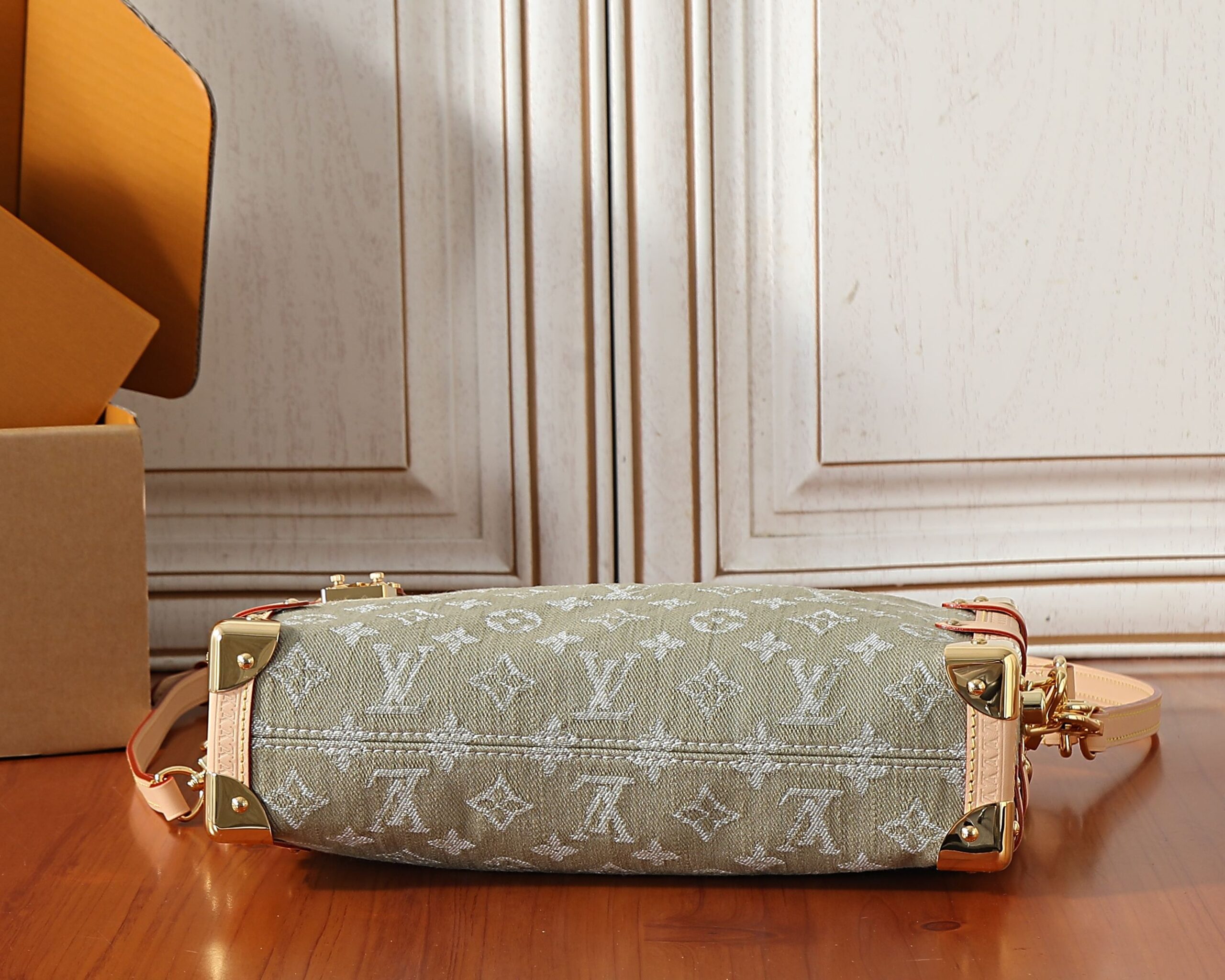 Louis Vuitton Side Trunk East-West Handbag - Denim - Image 7