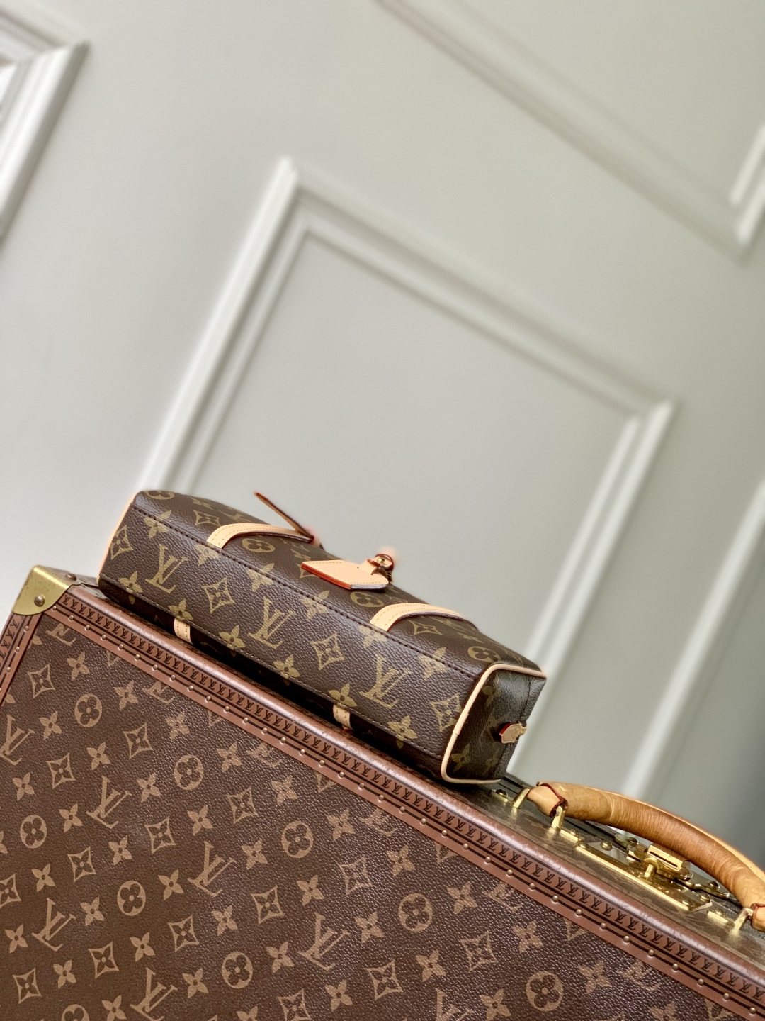 Louis Vuitton Hang On Shoulder Bag M47031 - Image 7