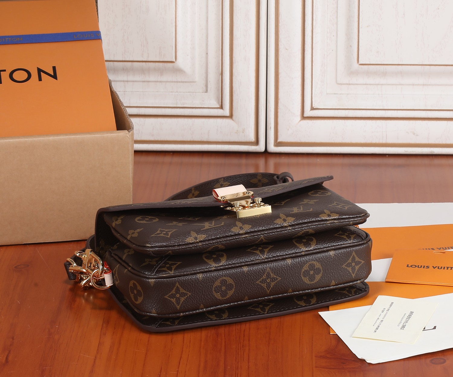 Louis Vuitton Pochette Métis East West Crossbody Bag - Image 7