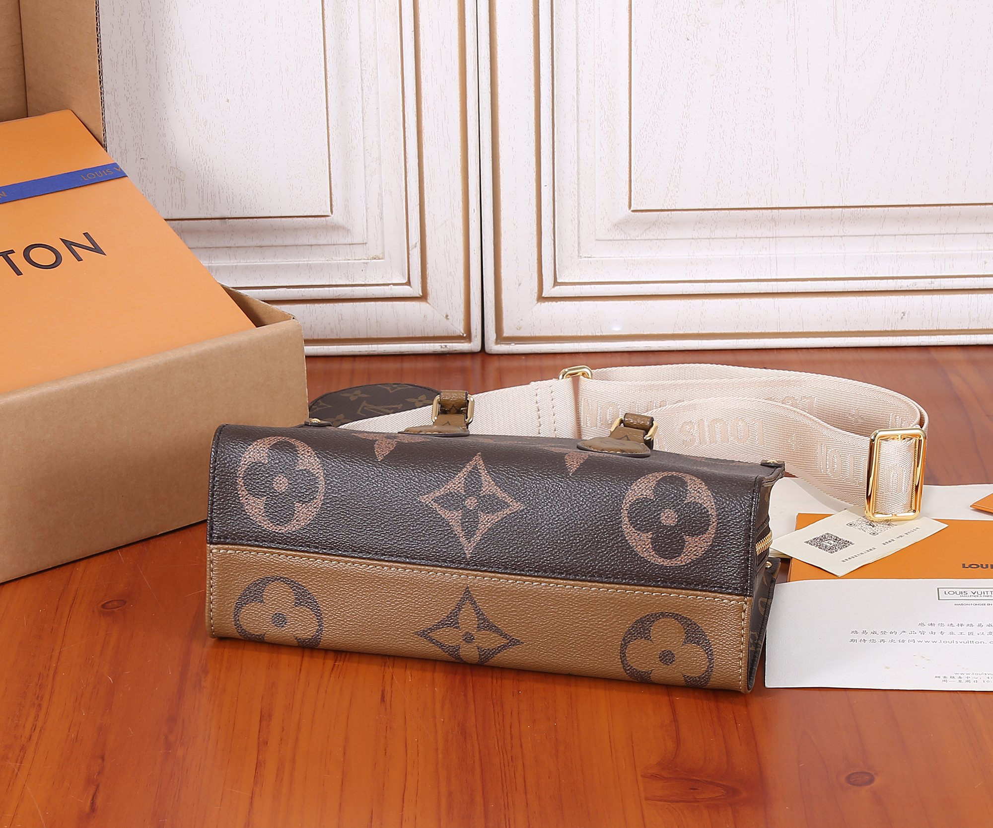 Louis Vuitton OnTheGo East West Tote Bag M46653 - Image 7