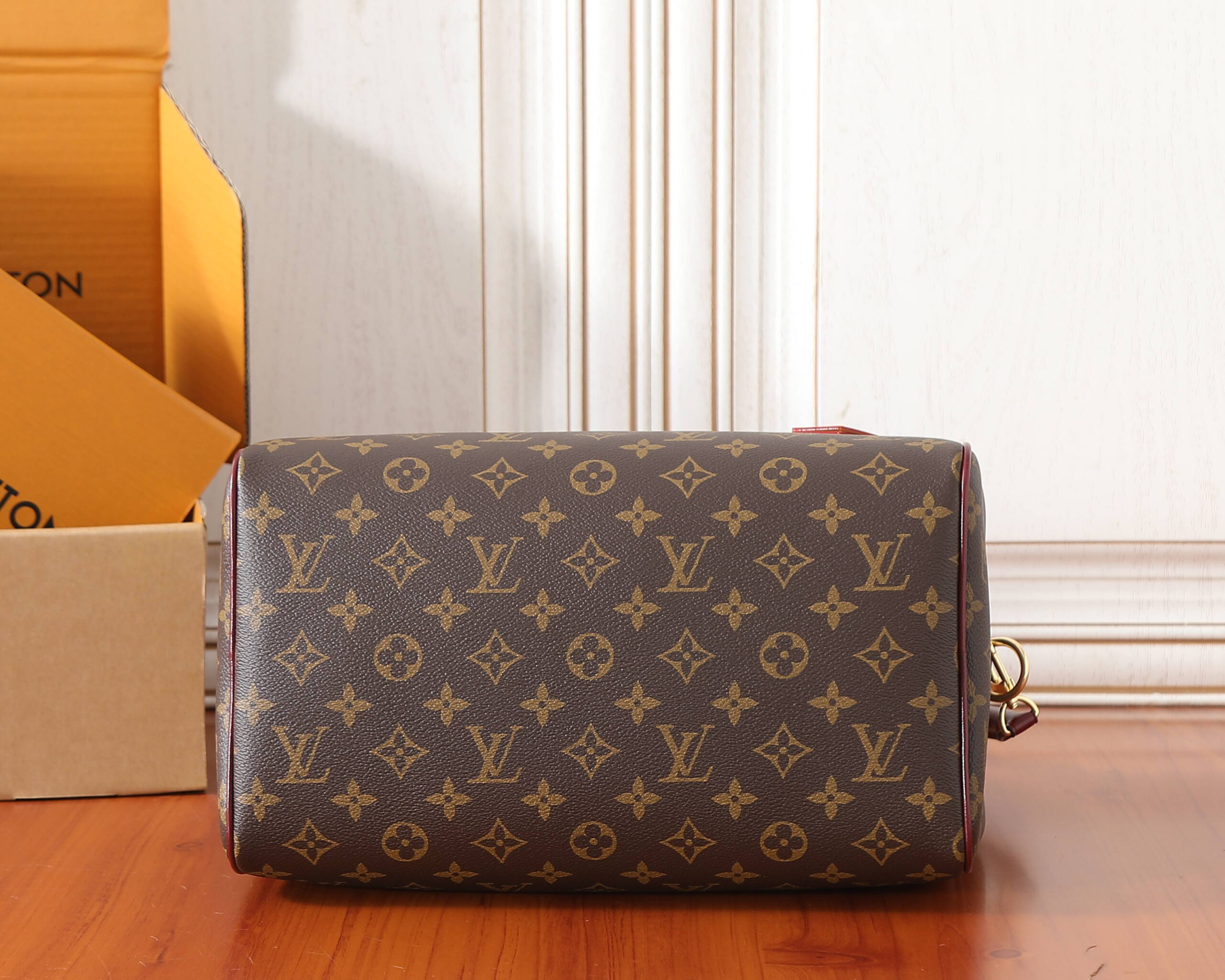 Louis Vuitton Speedy Soft 30 Handbag - Image 7