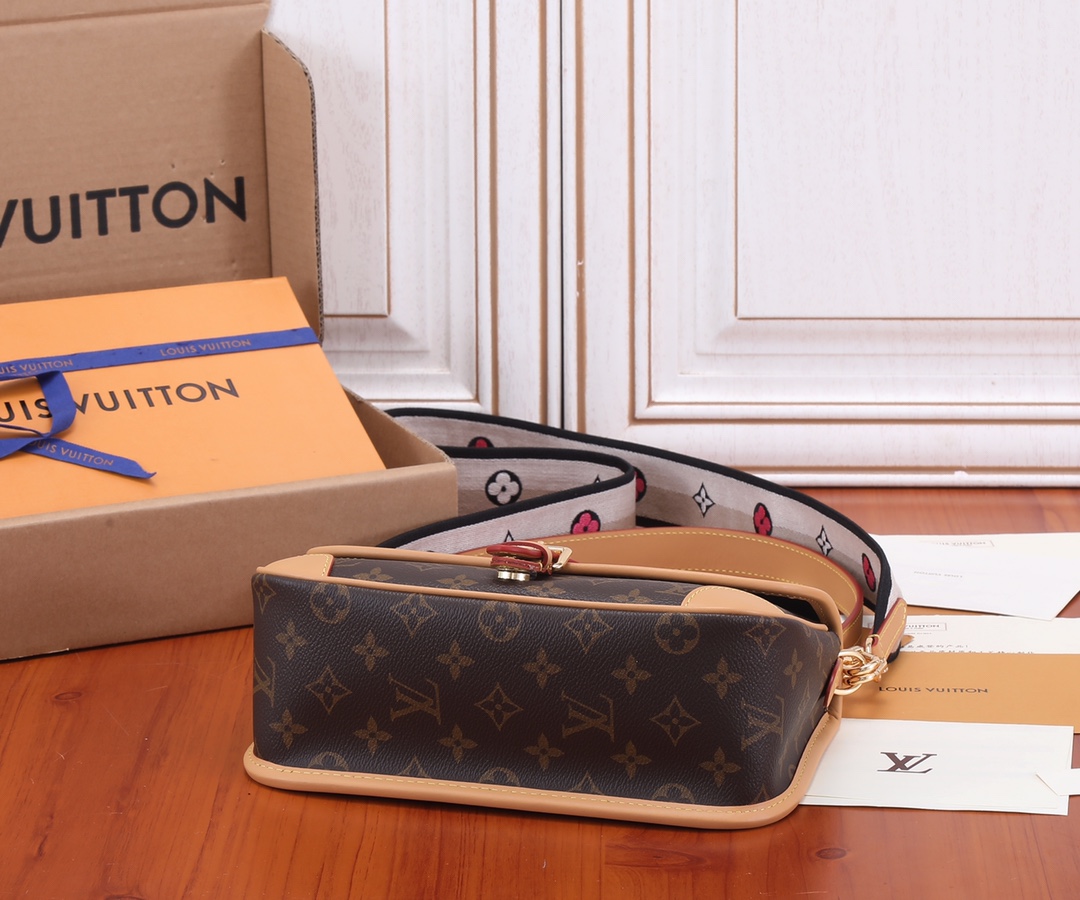 Louis Vuitton Diane Shoulder Bag M45985 - Image 7