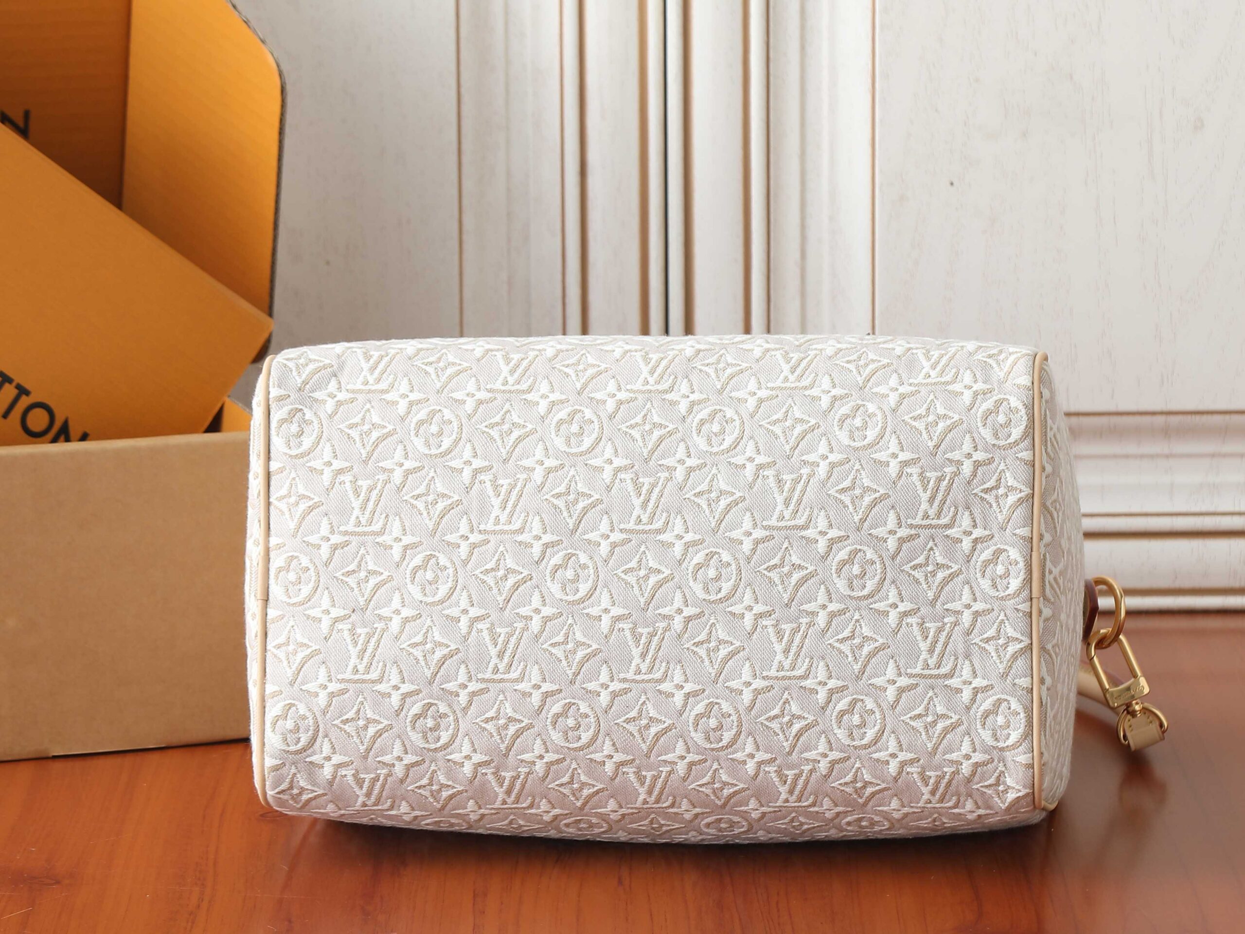 Louis Vuitton Speedy Soft 30 Monogram Emblème Handbag - Image 7