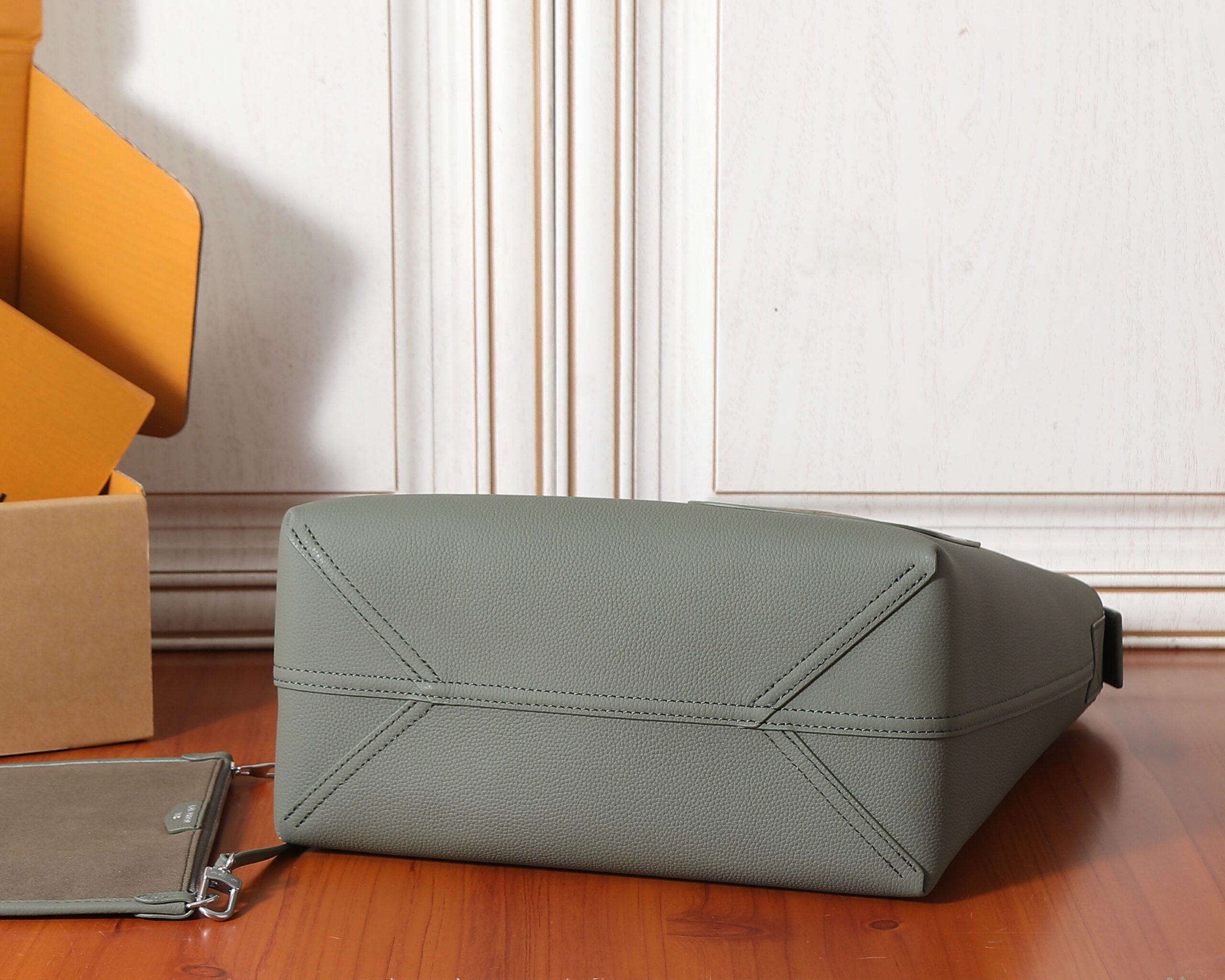 Louis Vuitton Verso Hobo Bag M26747 - Image 7