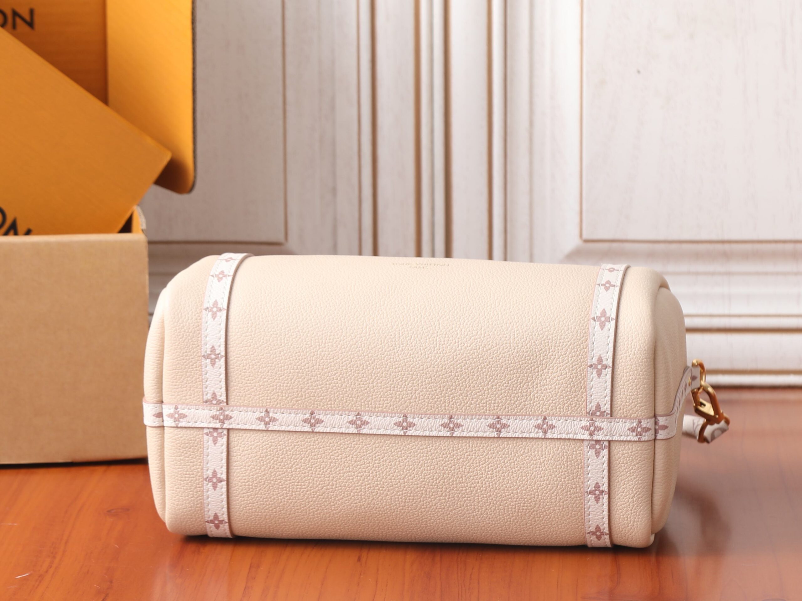 Louis Vuitton Express PM Handbag M2A393 - Image 7