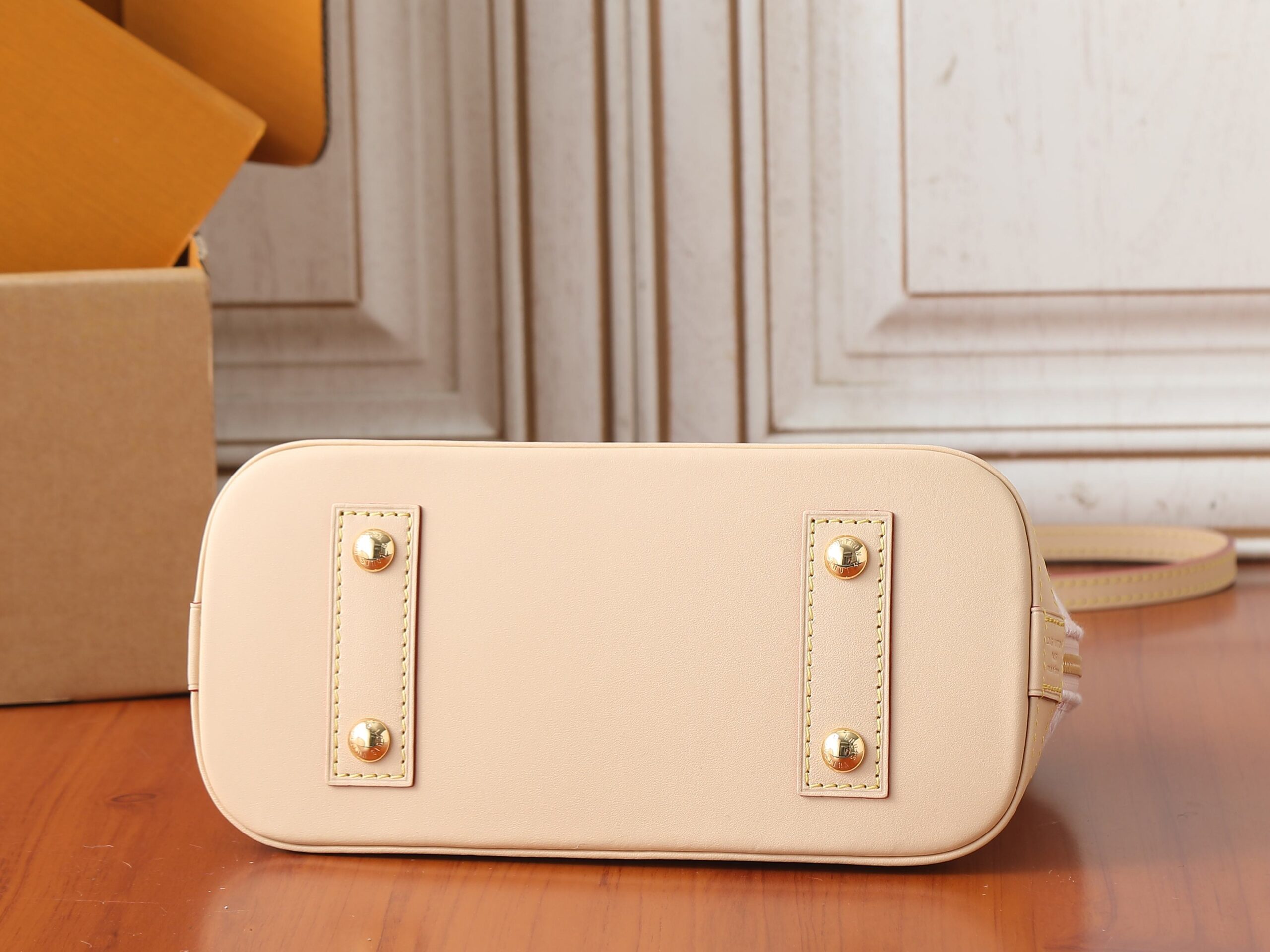 Louis Vuitton Alma BB Monogram Emblème Handbag - Image 7