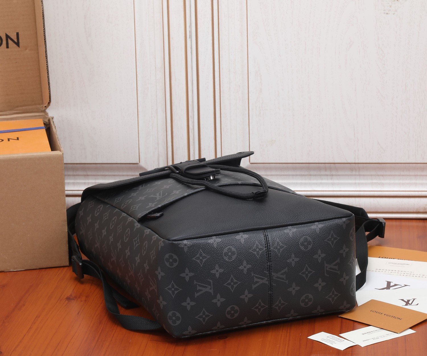 Louis Vuitton Saumur Shoulder Bag M45913 - Image 7