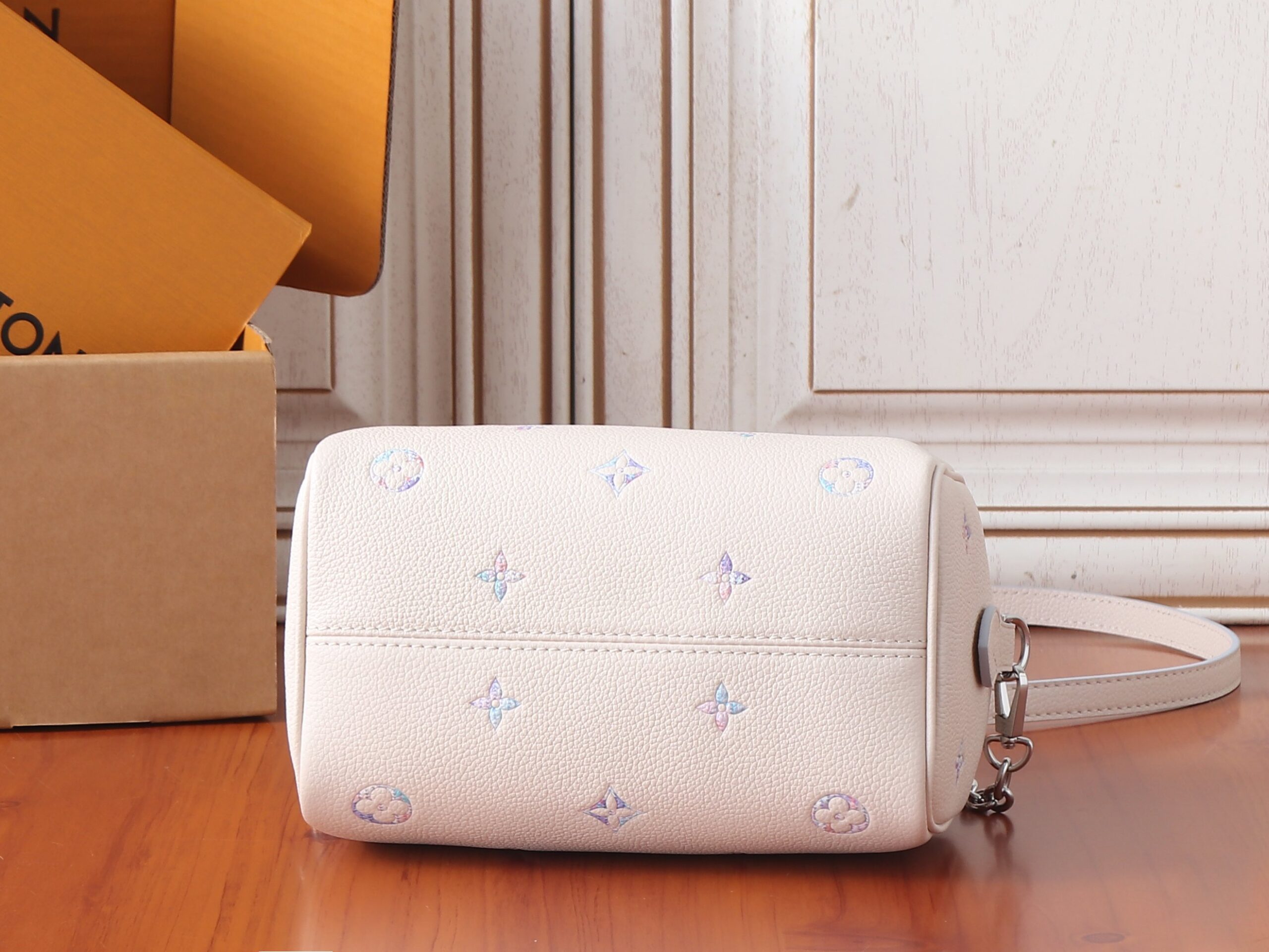 Louis Vuitton Speedy Bandouliere 20 Link Quartz Handbag - Image 7