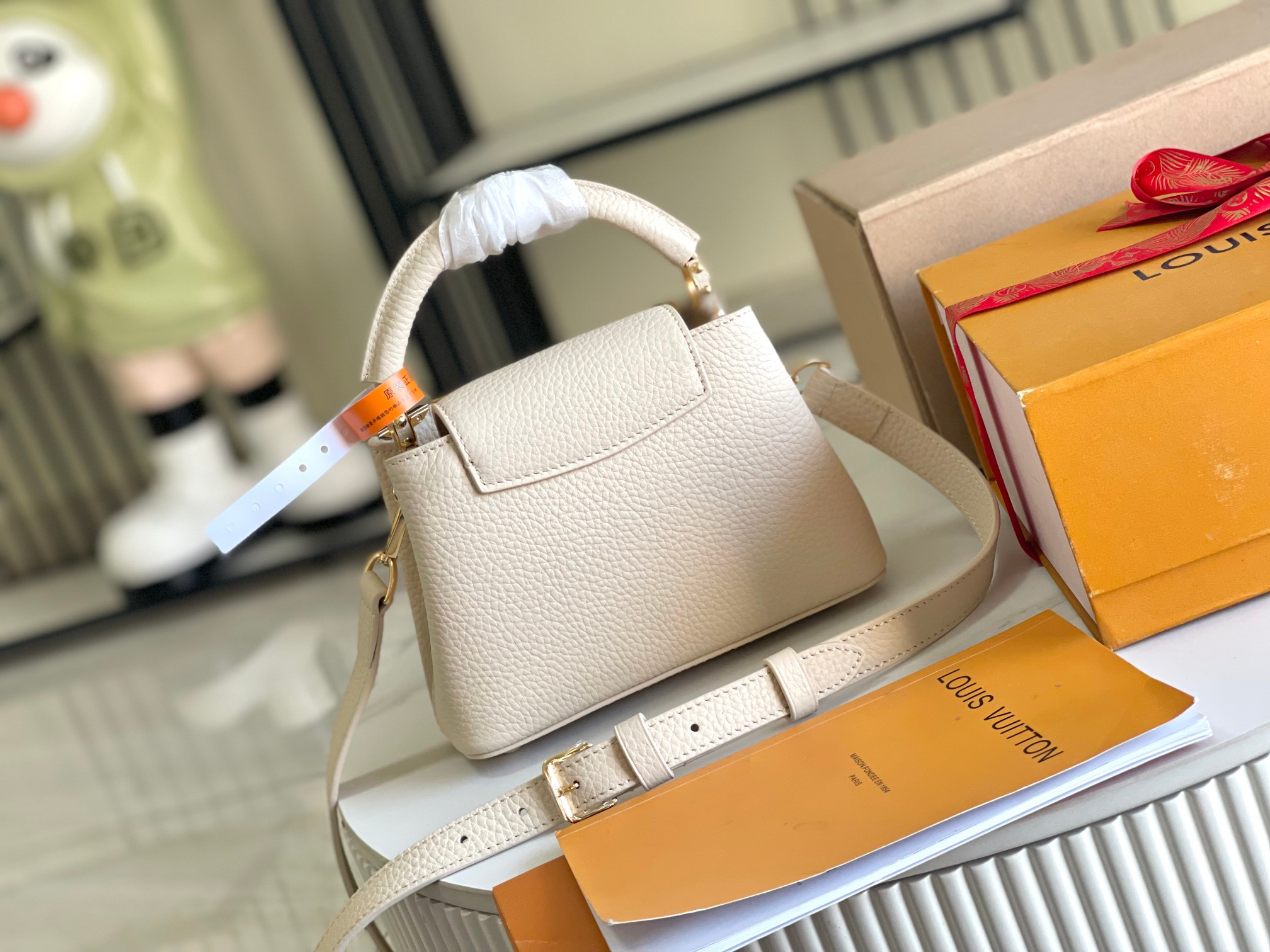 Louis Vuitton Capucines Mini Flower Crown Handbag - Image 7