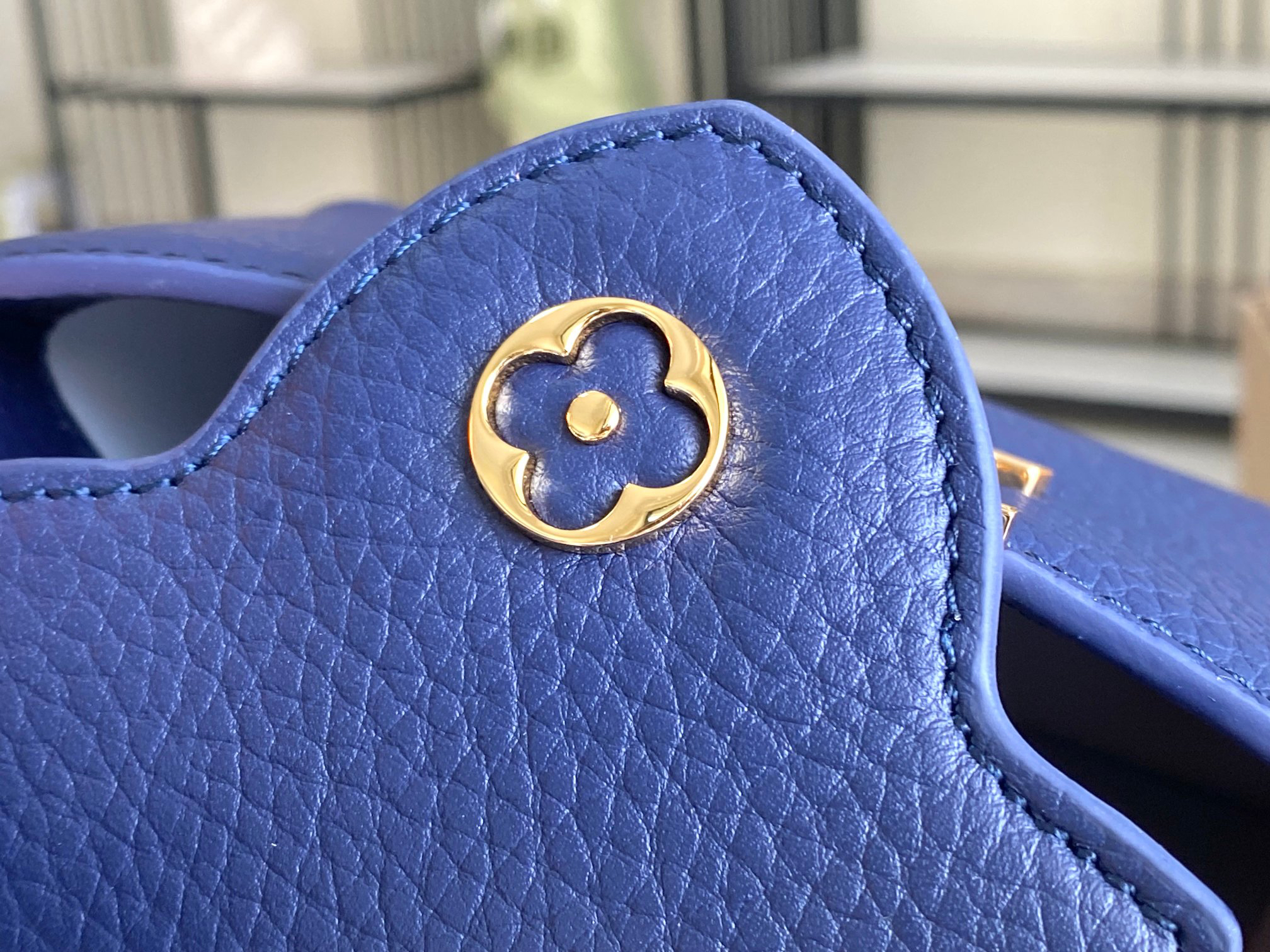 Louis Vuitton Capucines Handbag in Deep Blue Calfskin - Image 7