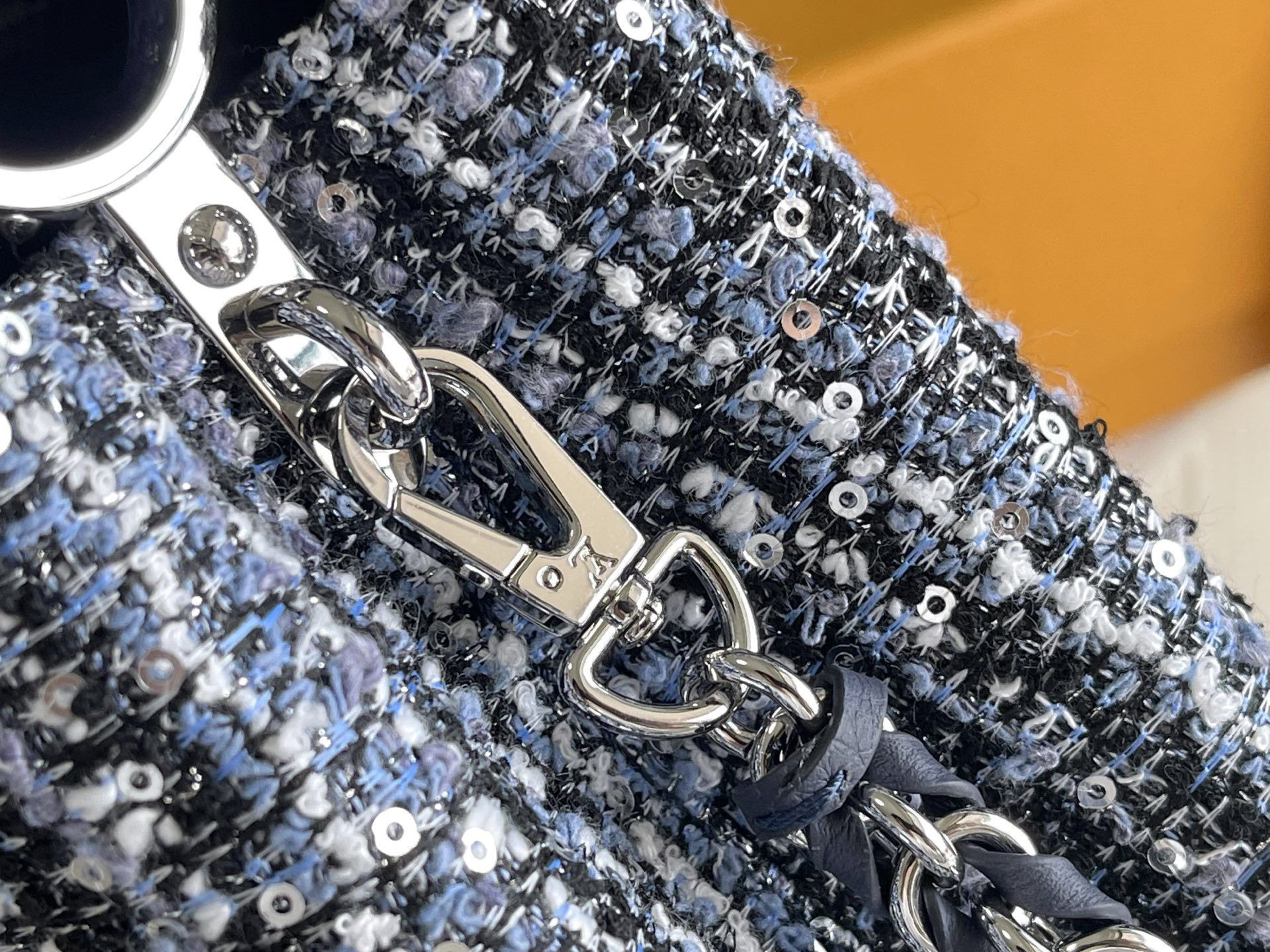 Louis Vuitton Capucines BB Handbag - Image 7